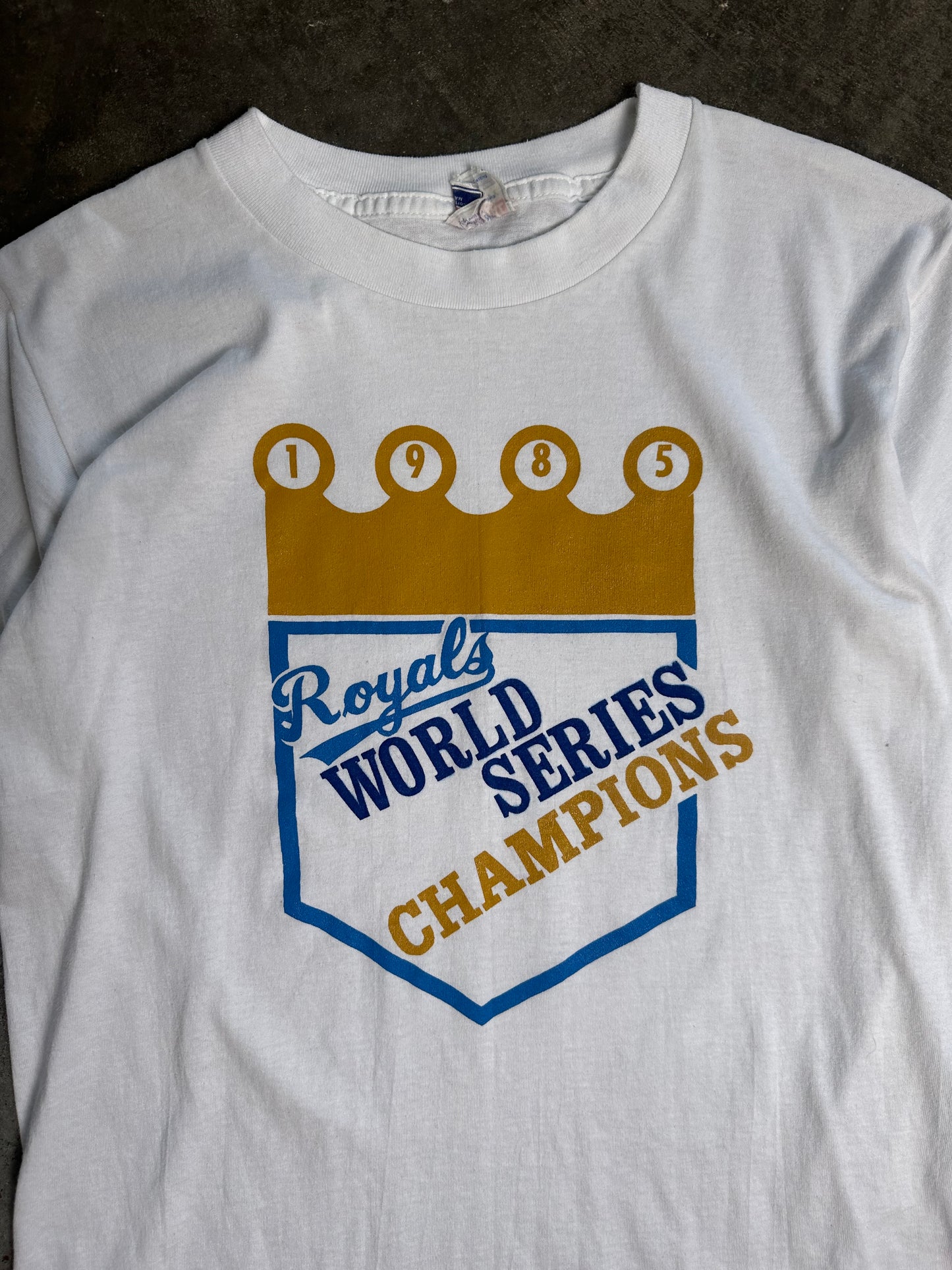 (S) Vintage Royals World Series Tee