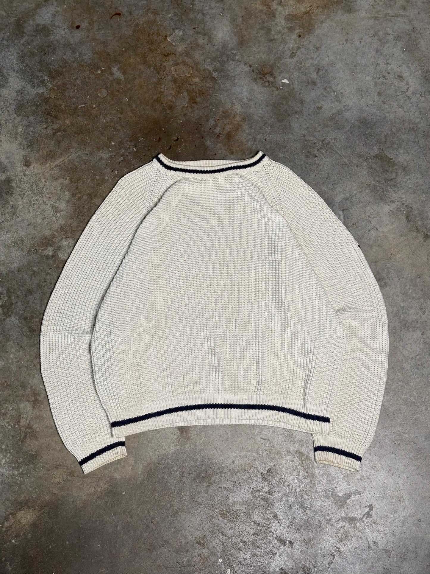 (L) Vintage Knit Sweater