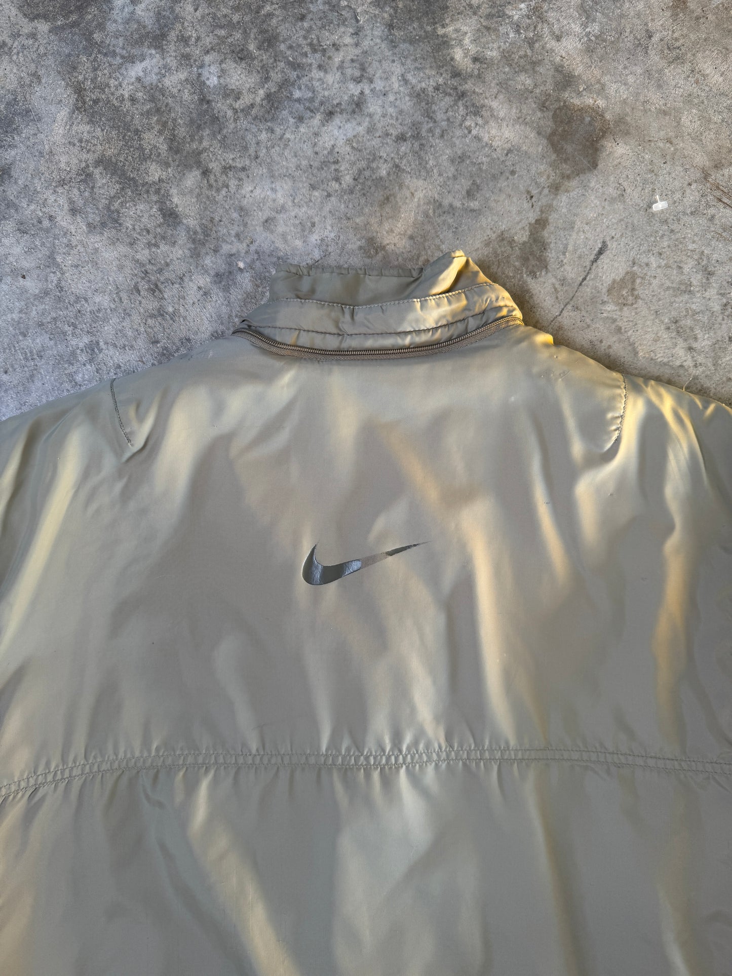 (XL) Vintage Nike Puffer Jacket