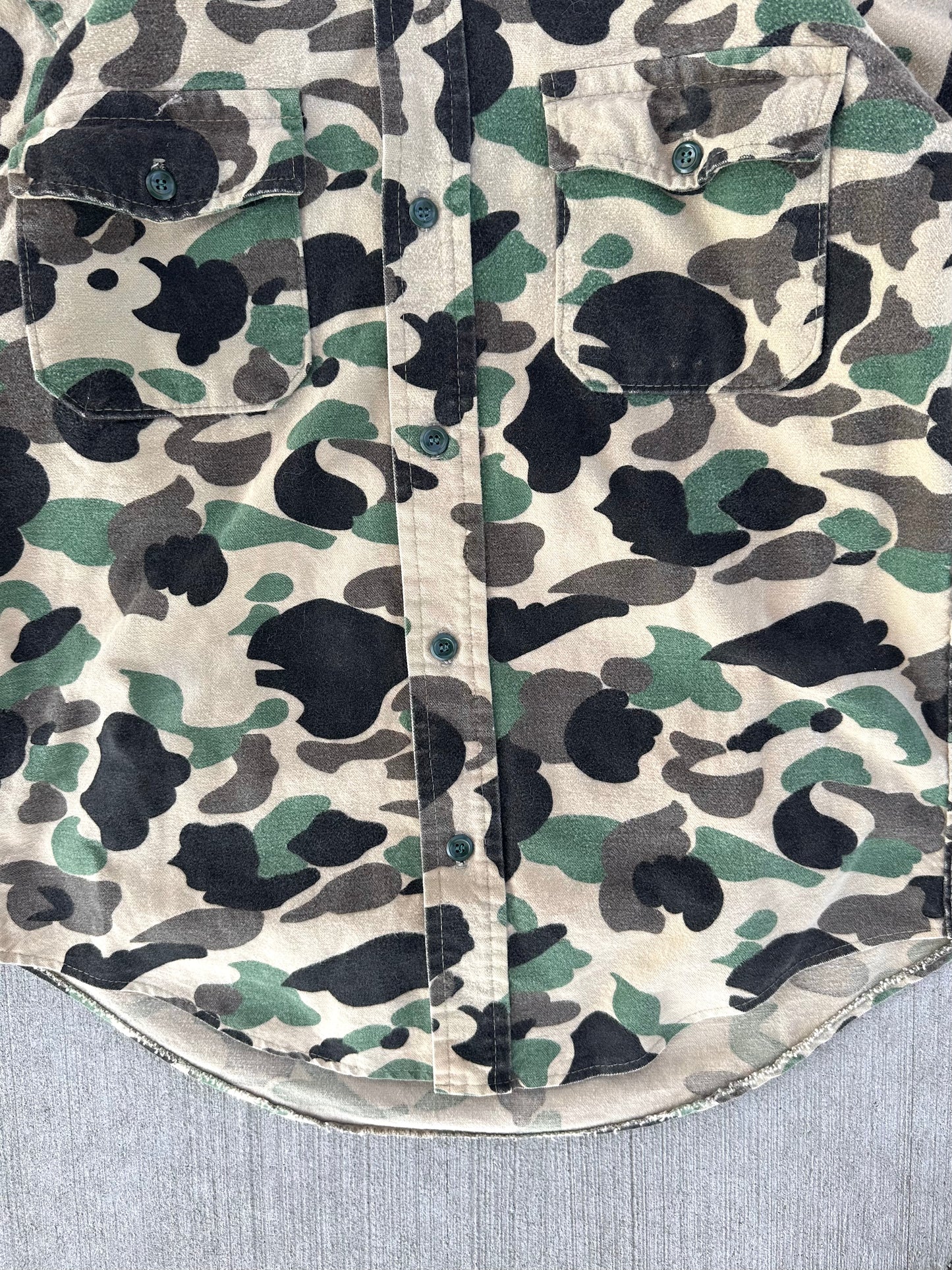 (L) Vintage 90s Duck Camo Button-Up