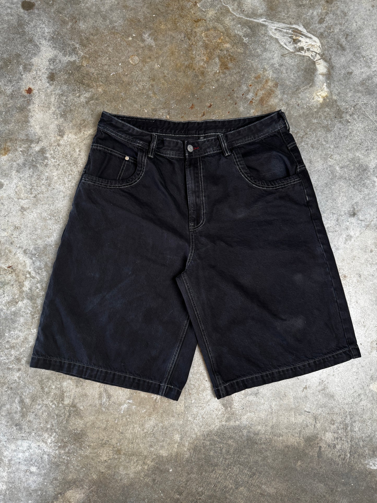 (36) Y2K Dragon Baggy Denim Shorts