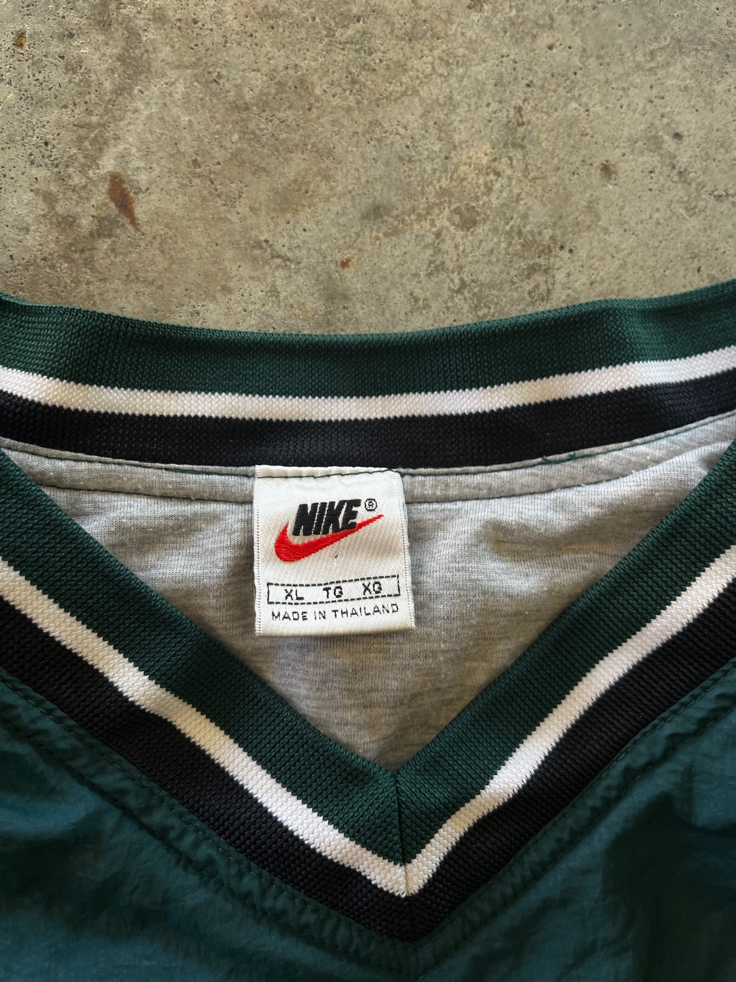 (XL) Vintage Nike Big Swoosh Windbreaker