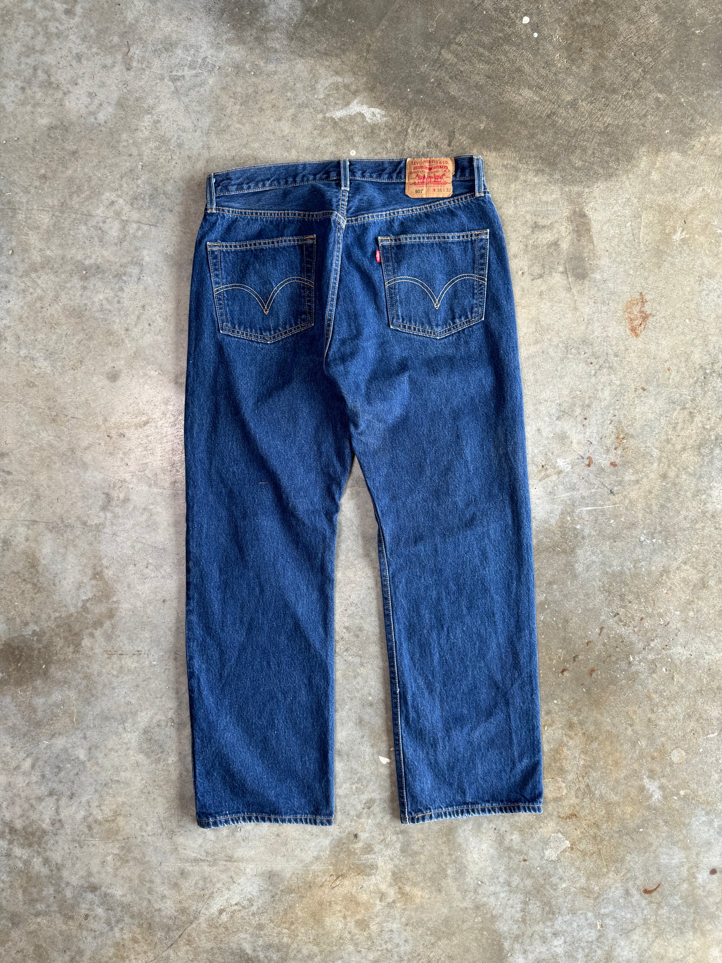 (36 x 32) Levi 501 Jeans