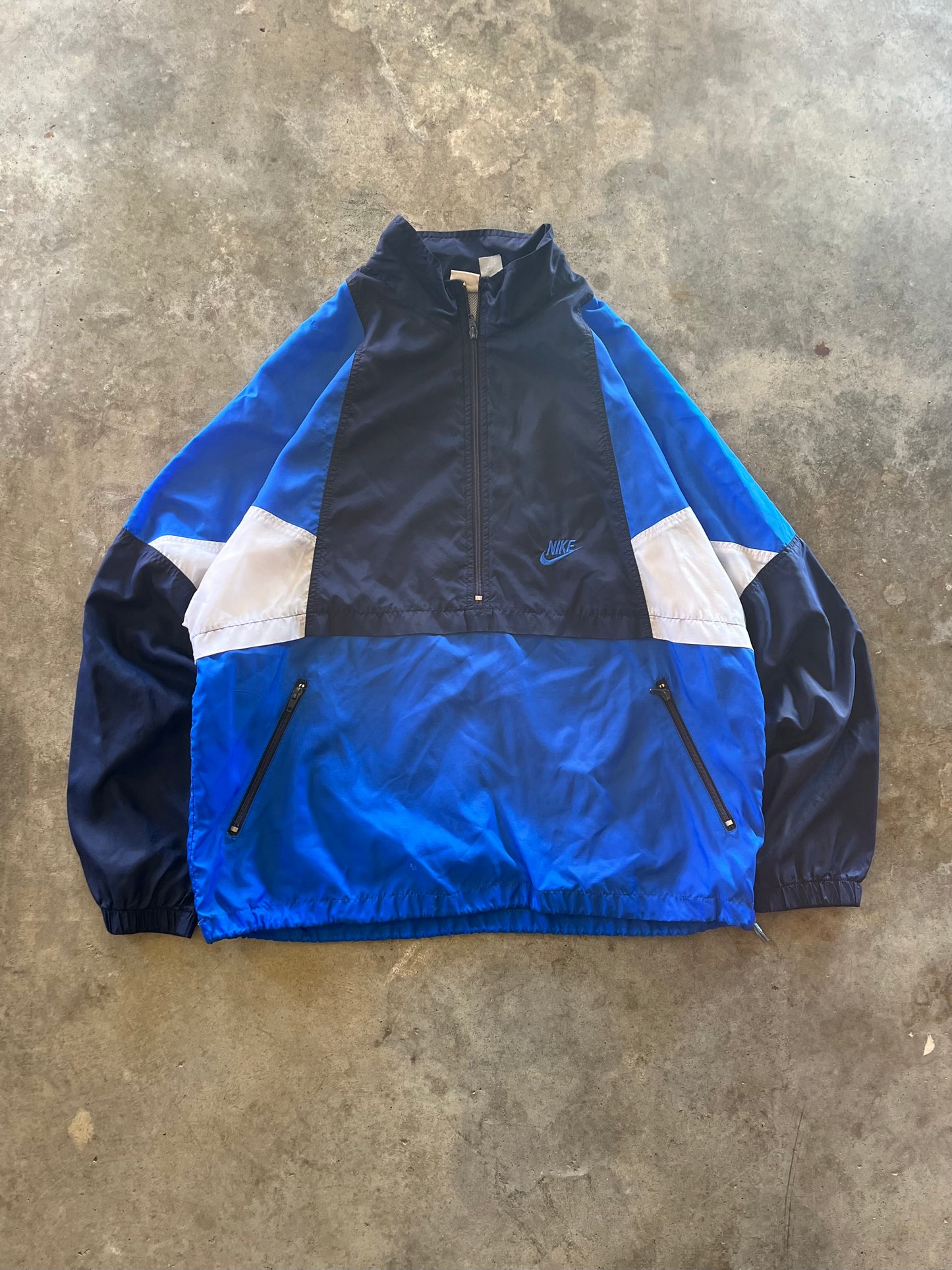 (L) Vintage Nike Windbreaker