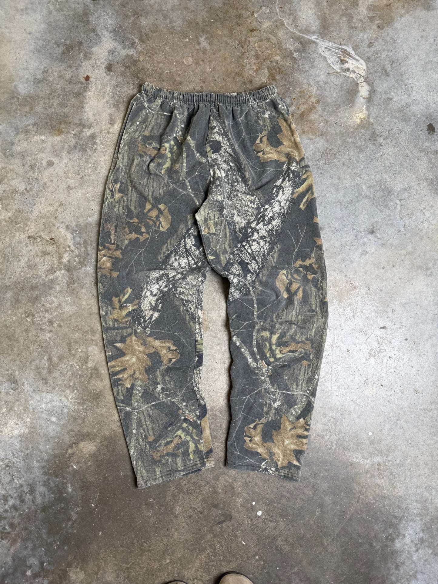 (XL) Vintage 90s Camo Sweatpants