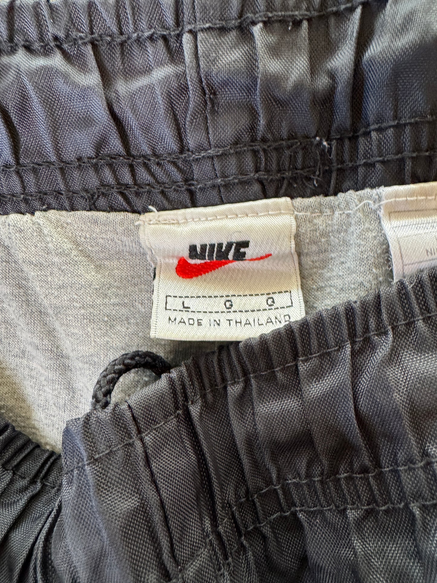 (L) Nike Nylon Sweatpants