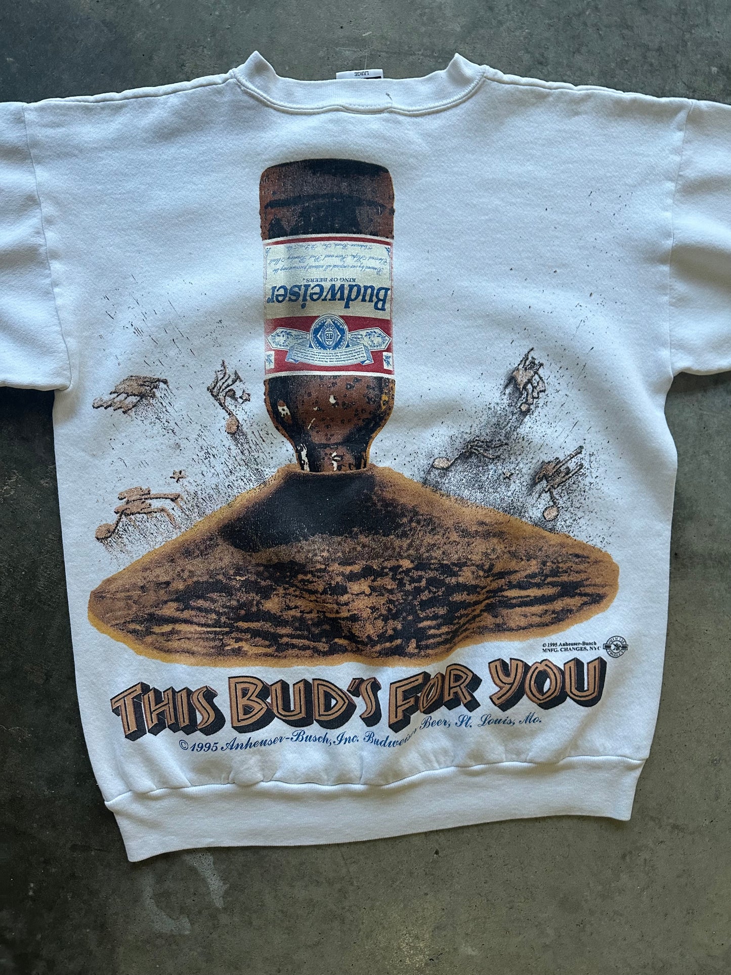 (L) 1995 Budweiser Ant Hill Sweatshirt