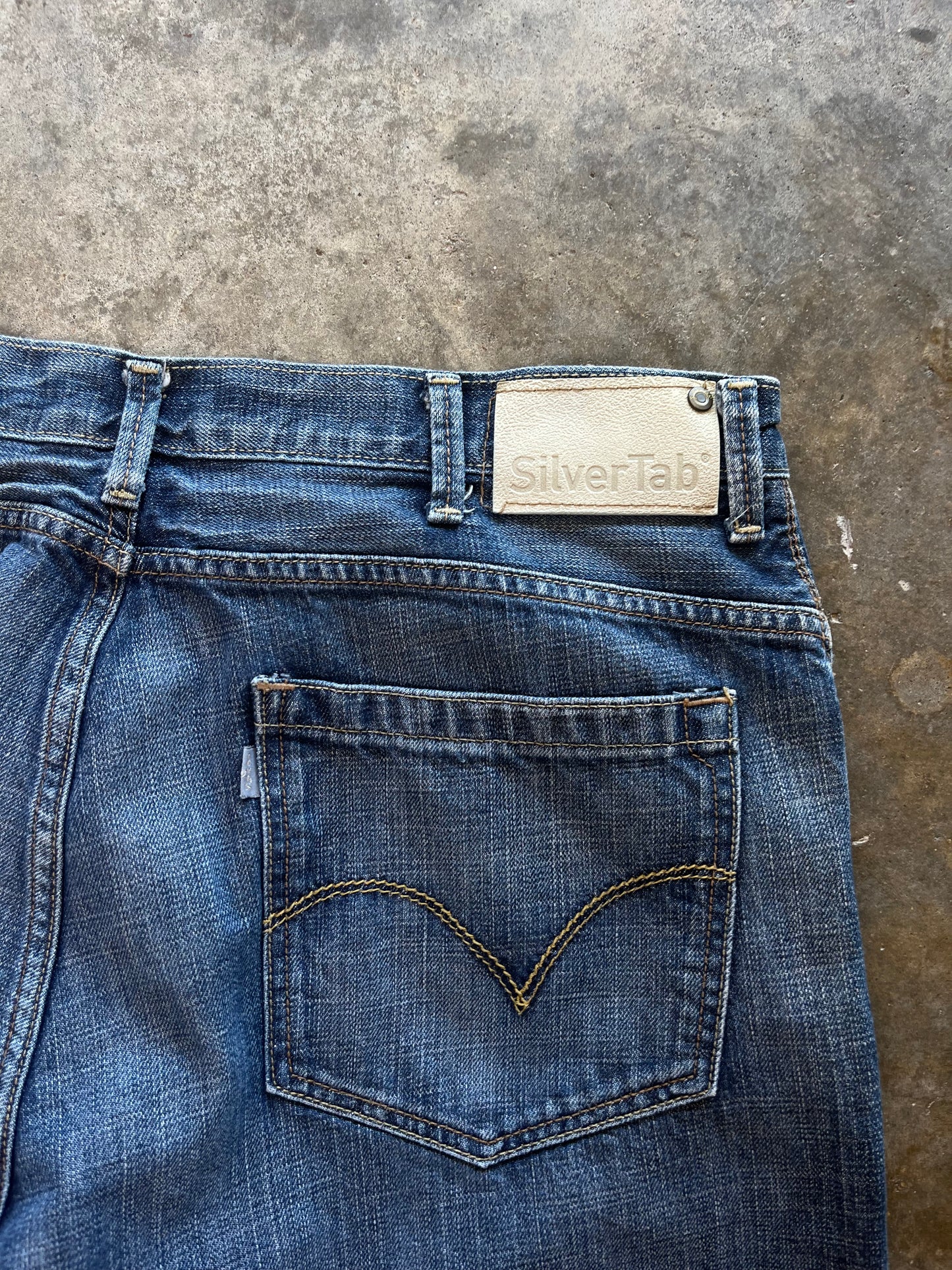 (38 x 32) Levi SilverTab Denim Jeans