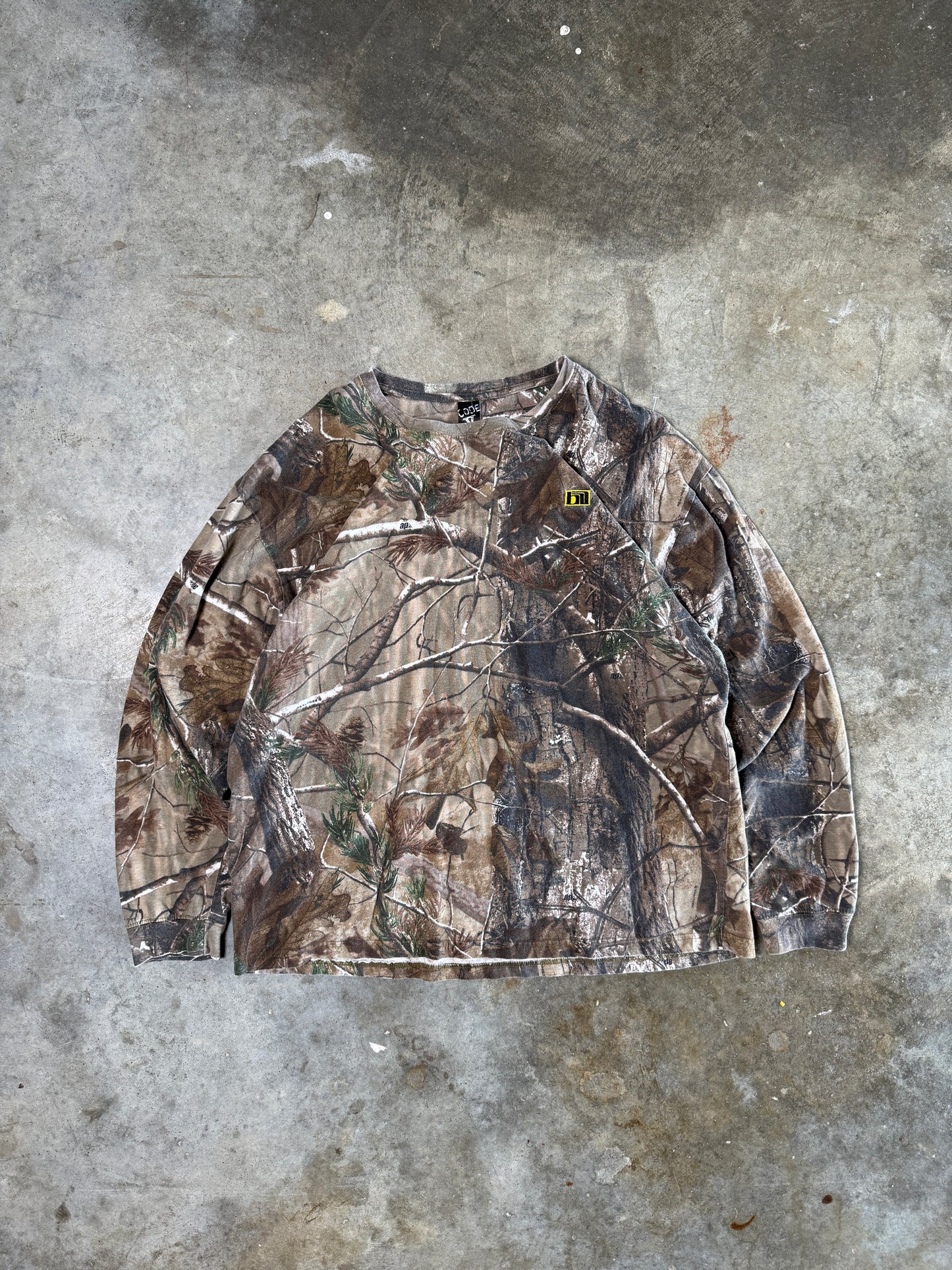 (XXL) 00s Camo Longsleeve