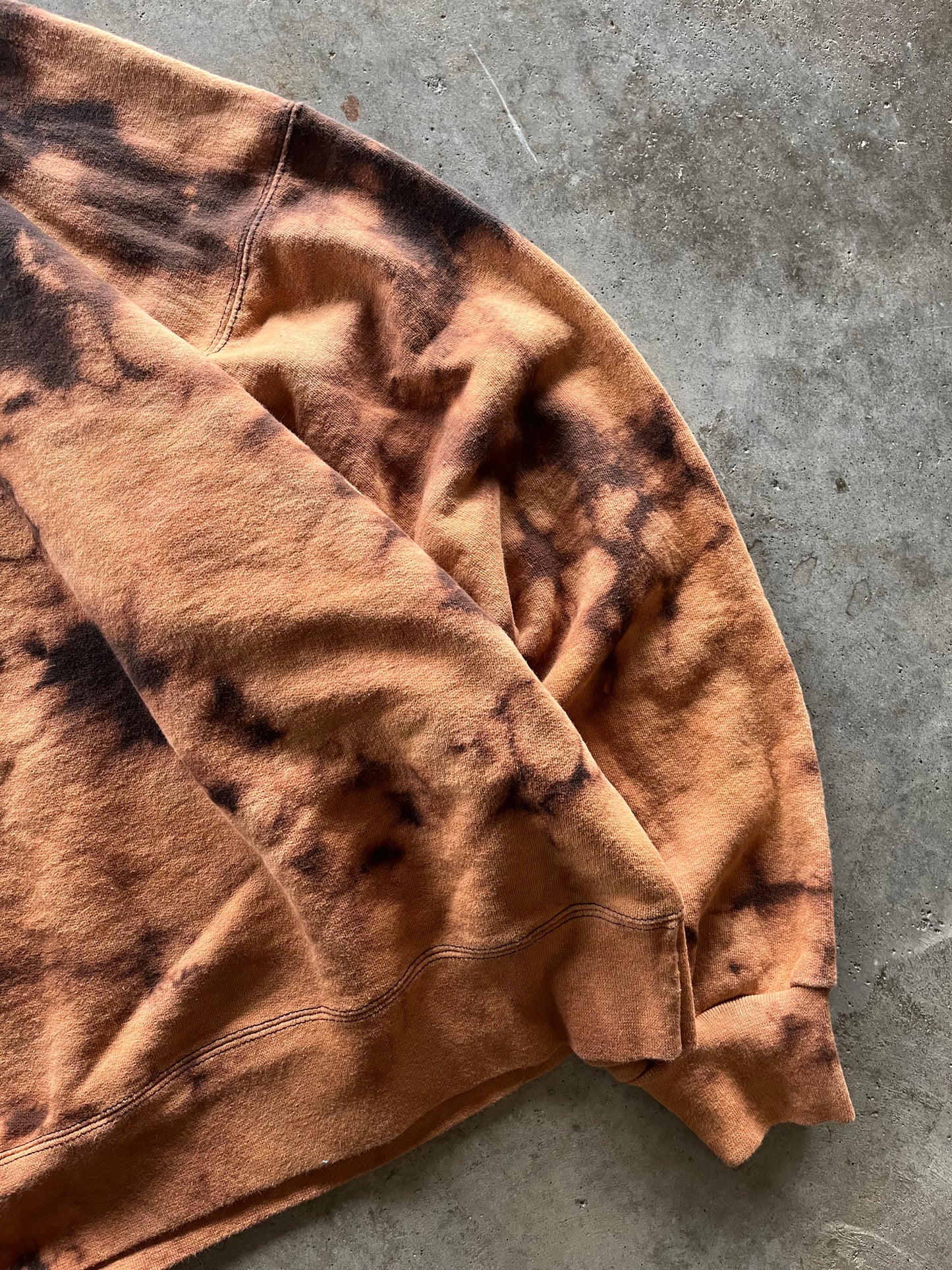 (L) Vintage Hanes Bleached Sweatshirt