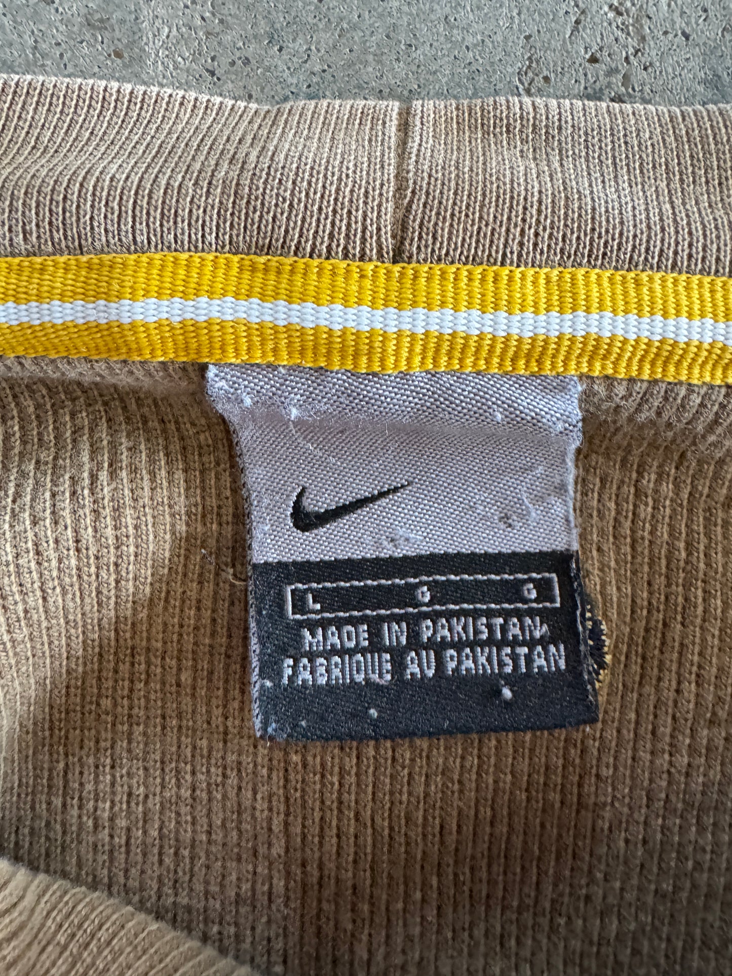 (L) Vintage Nike Sweatshirt