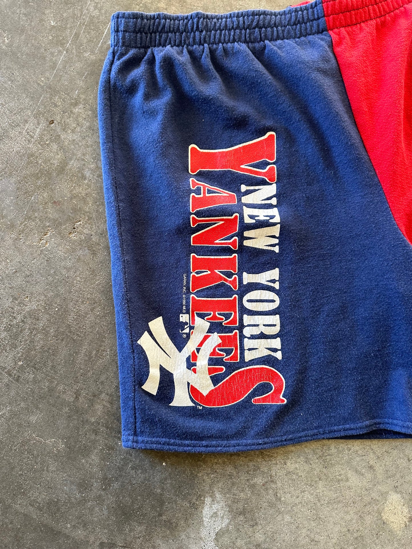 (M) 1990 NY Yankees Shorts