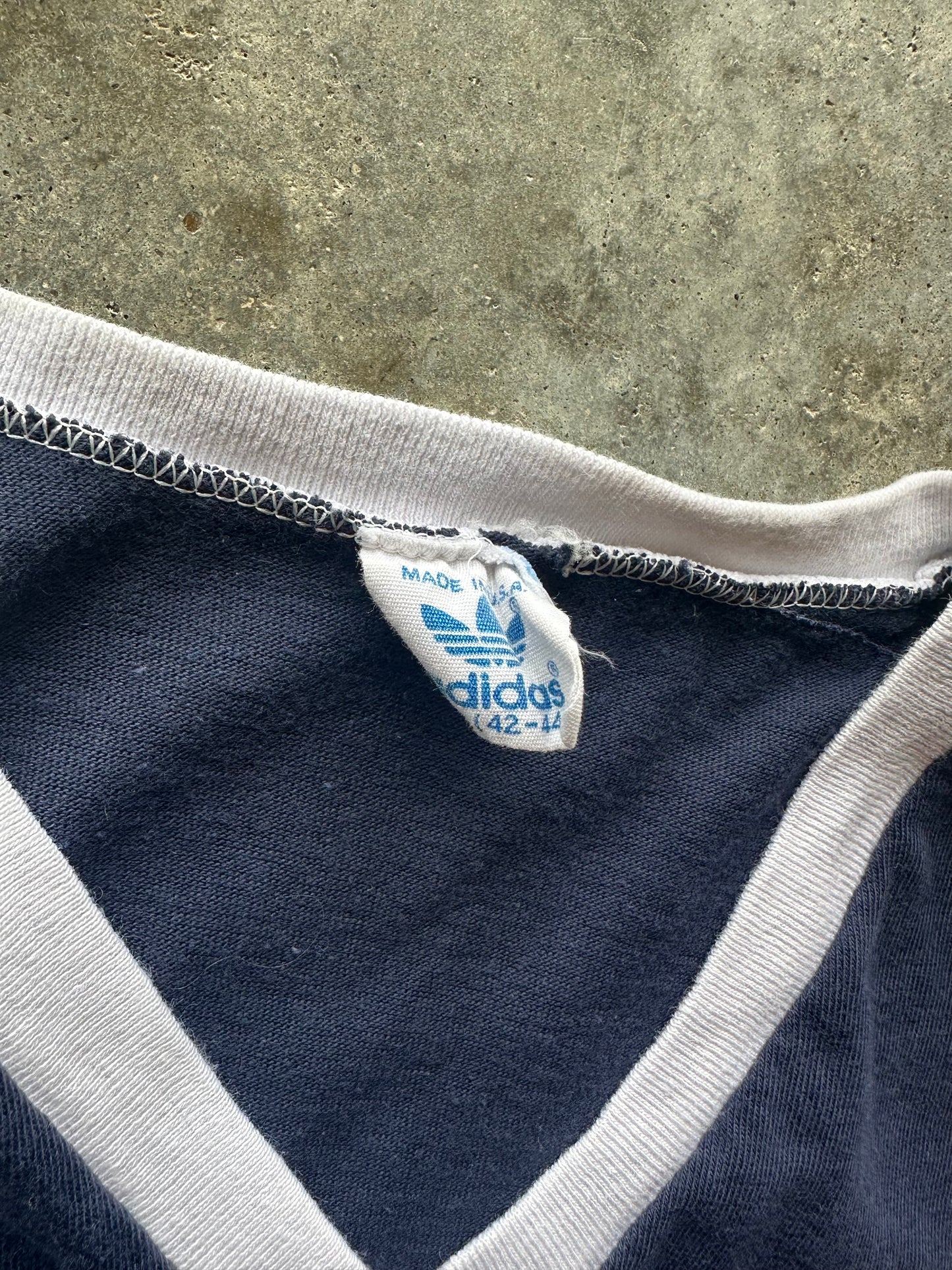 (L) Vintage Adidas Essential Tee