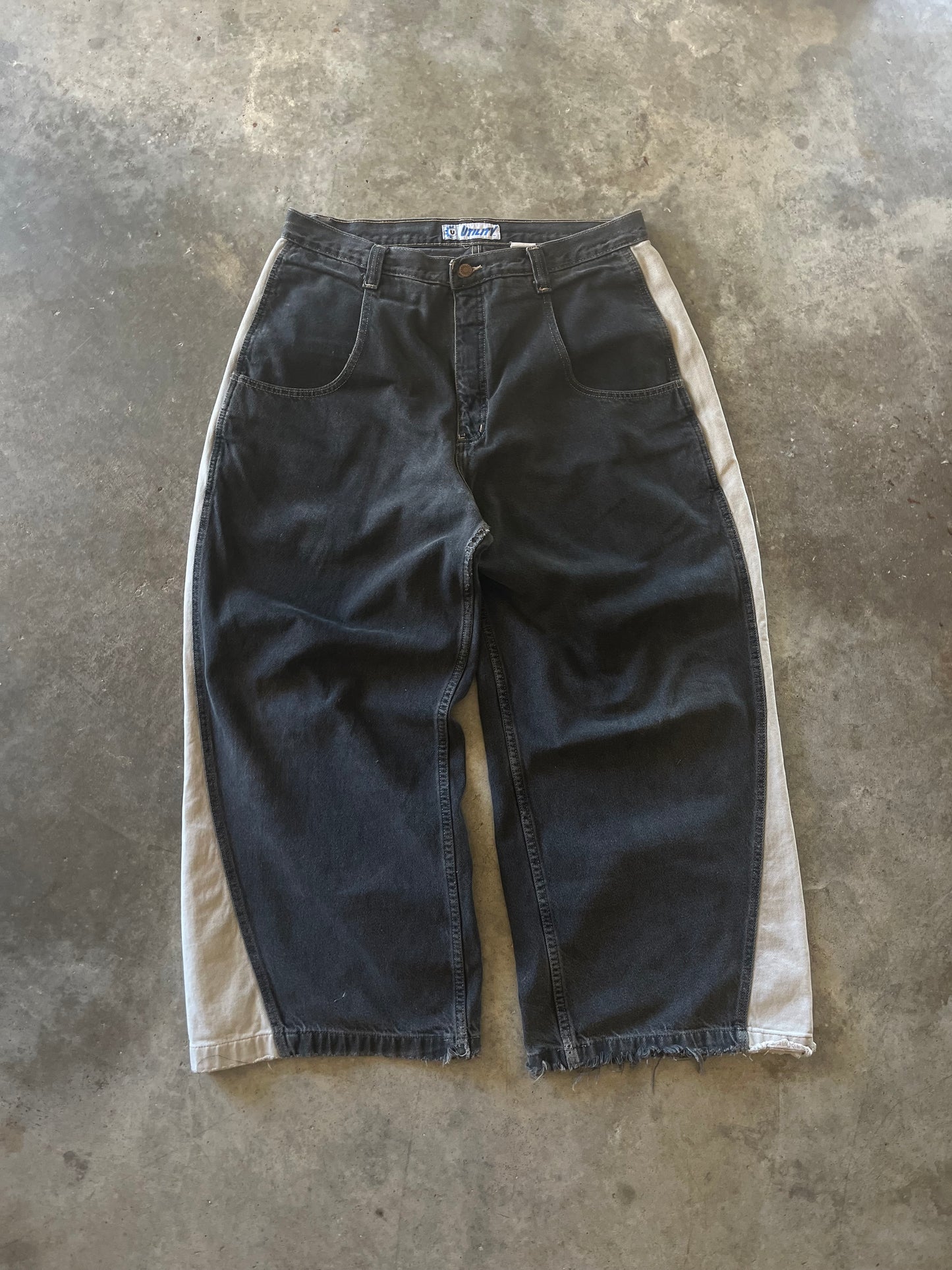 (38 x 30) Utility JNCO-Like Flaming-Dice Jeans