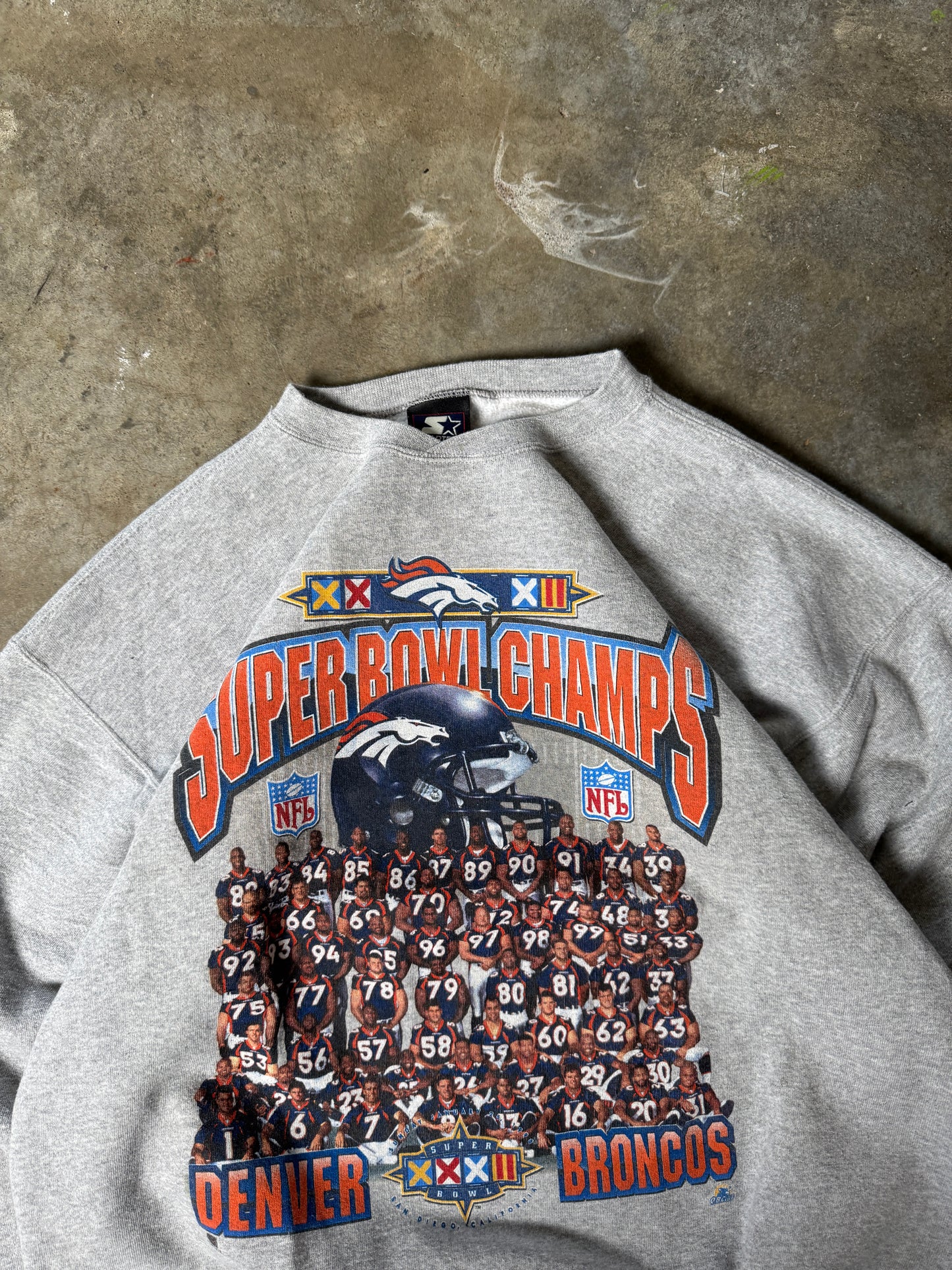 (XL) Vintage Broncos Superbowl Sweatshirt