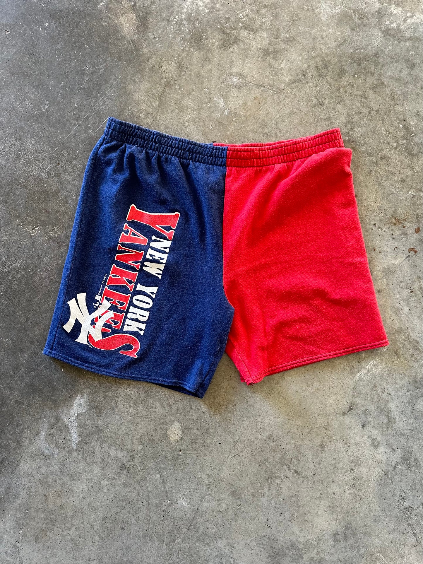 (M) 1990 NY Yankees Shorts