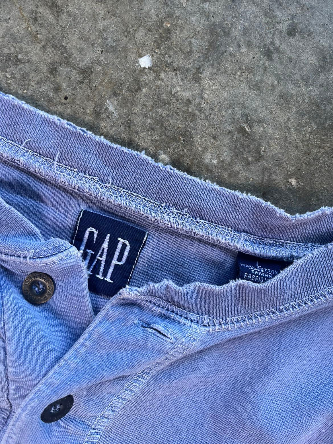 (L) Vintage Gap Longsleeve