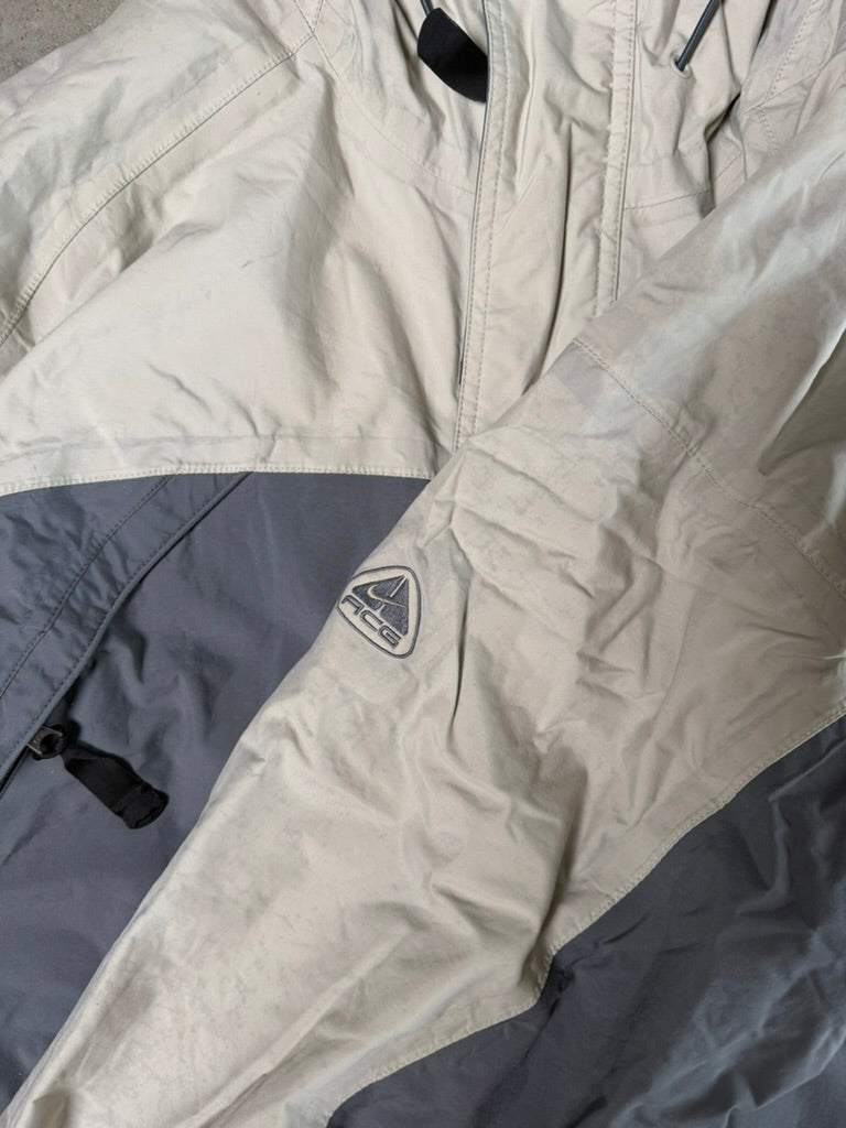 (M) Vintage Nike ACG Windbreaker