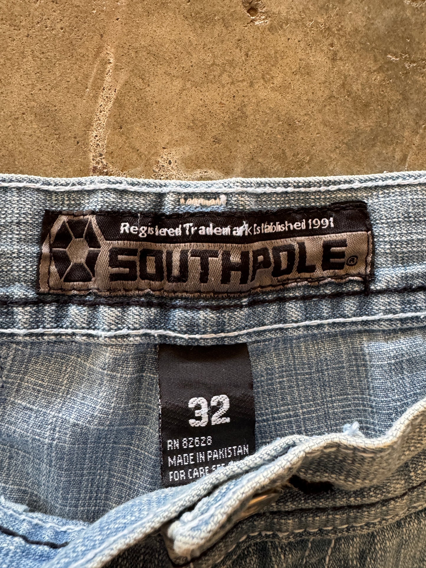 (32) Southpole Denim Jorts