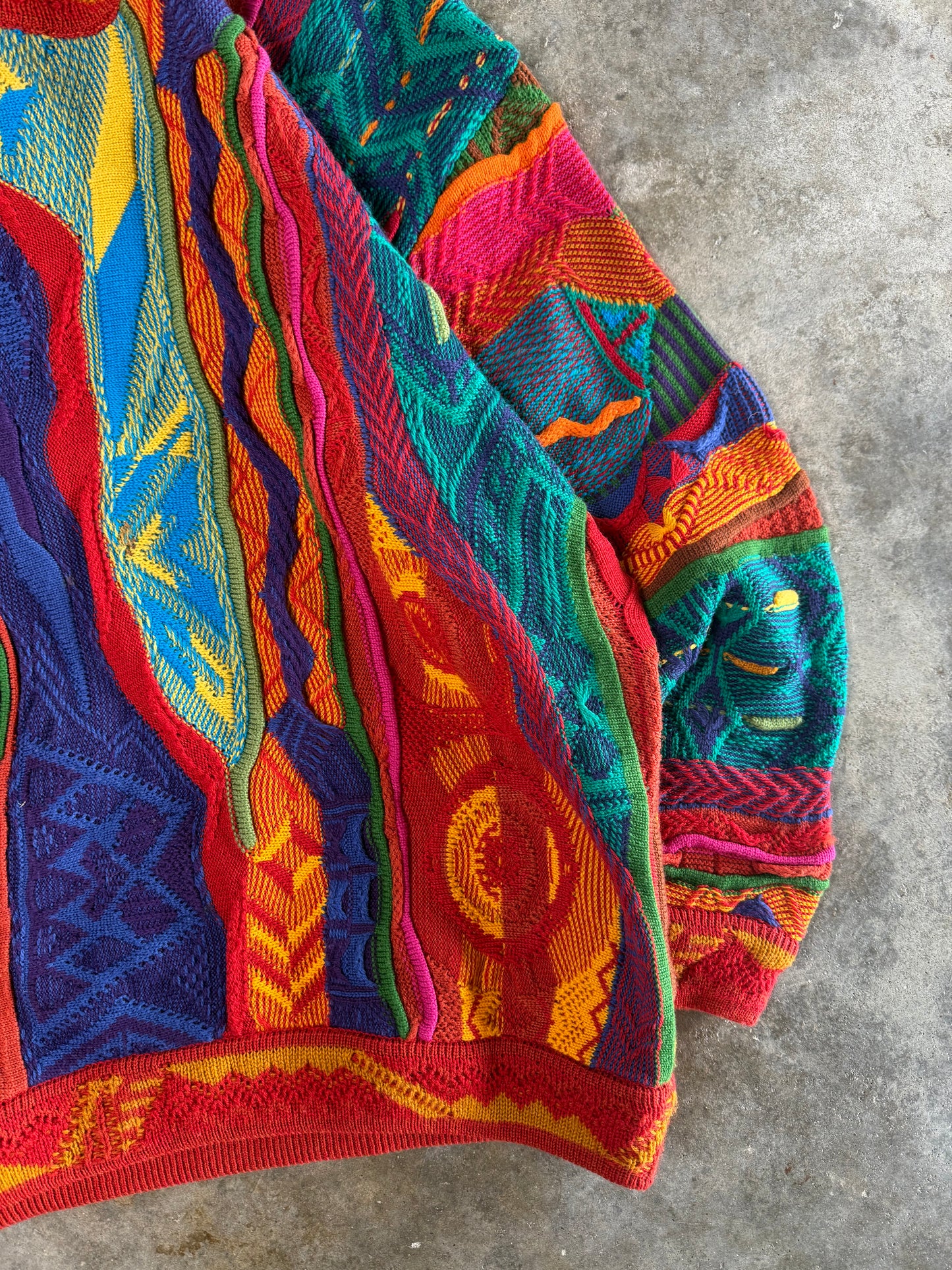 (L) Vintage Coogi-Like Sweatshirt