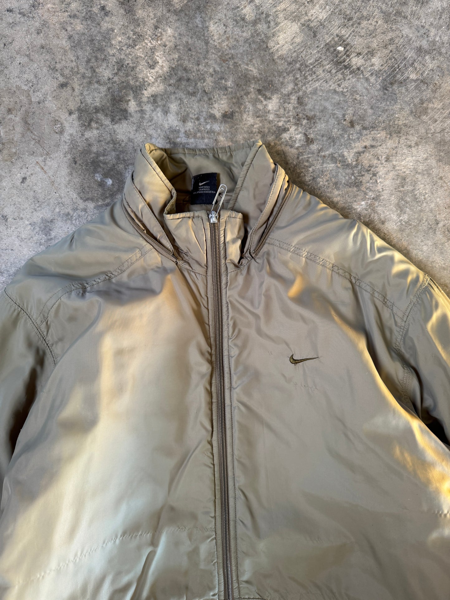 (XL) Vintage Nike Puffer Jacket