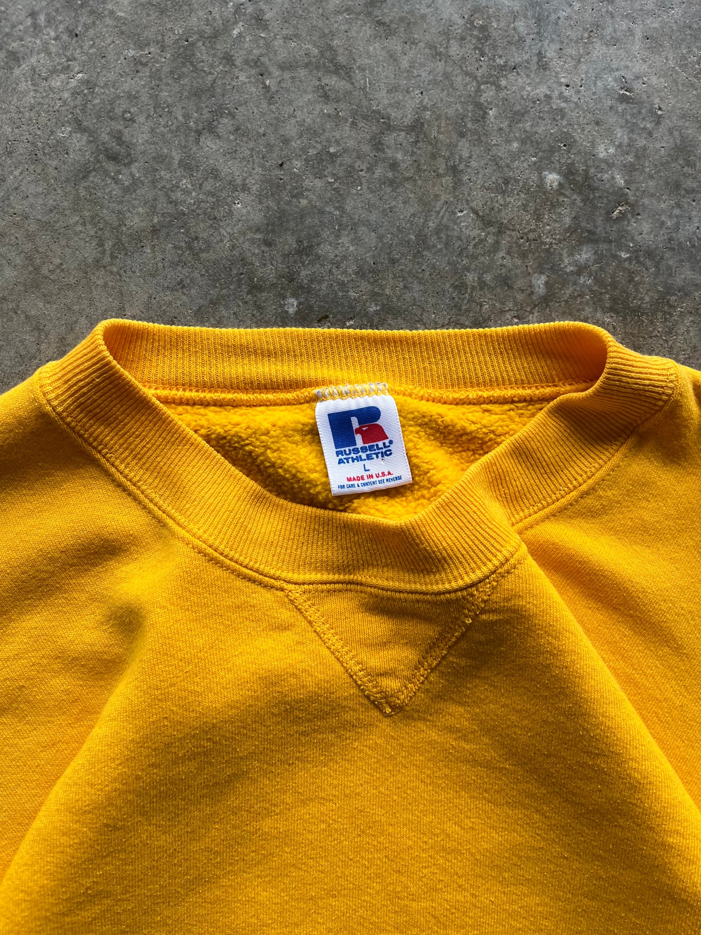 (L) Vintage Russell Yellow Sweatshirt