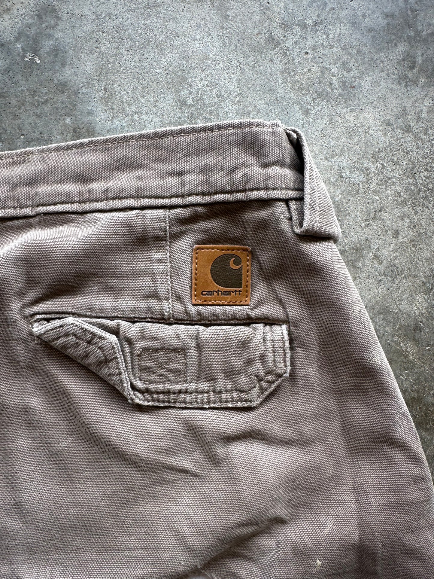 (36) Carhartt Shorts