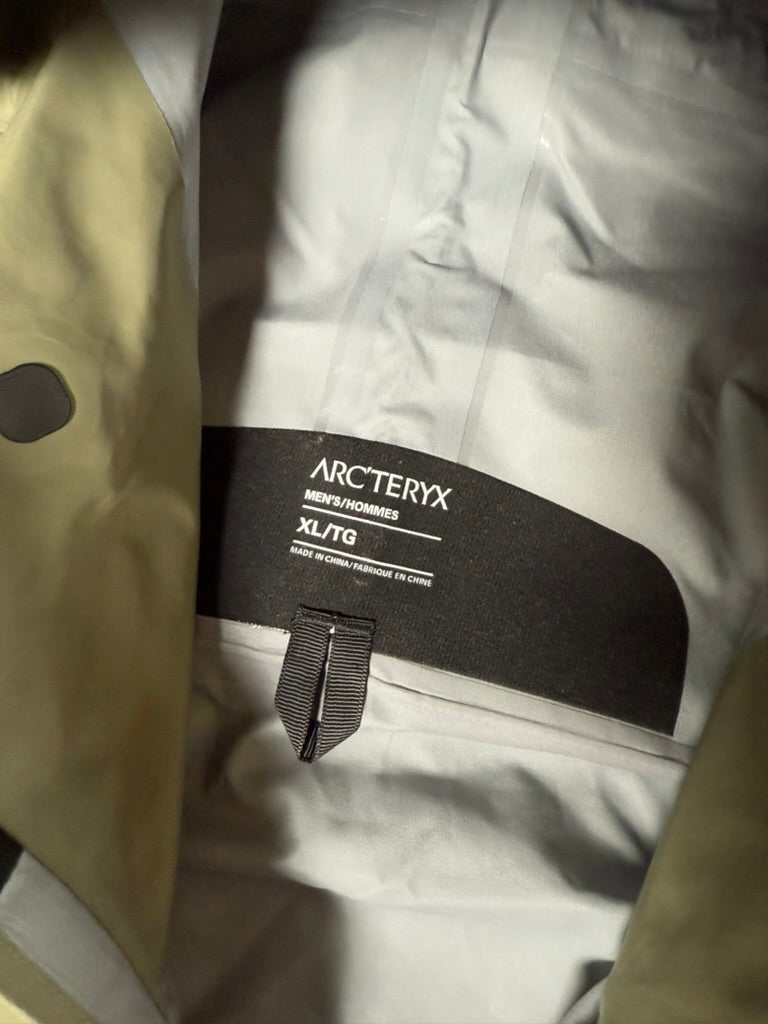 (XL) 00s Arcteryx Rain Jacket