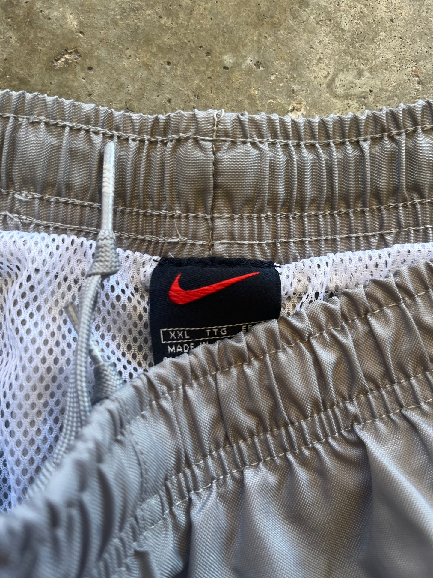 (XXL) 90s Nike Swim Shorts