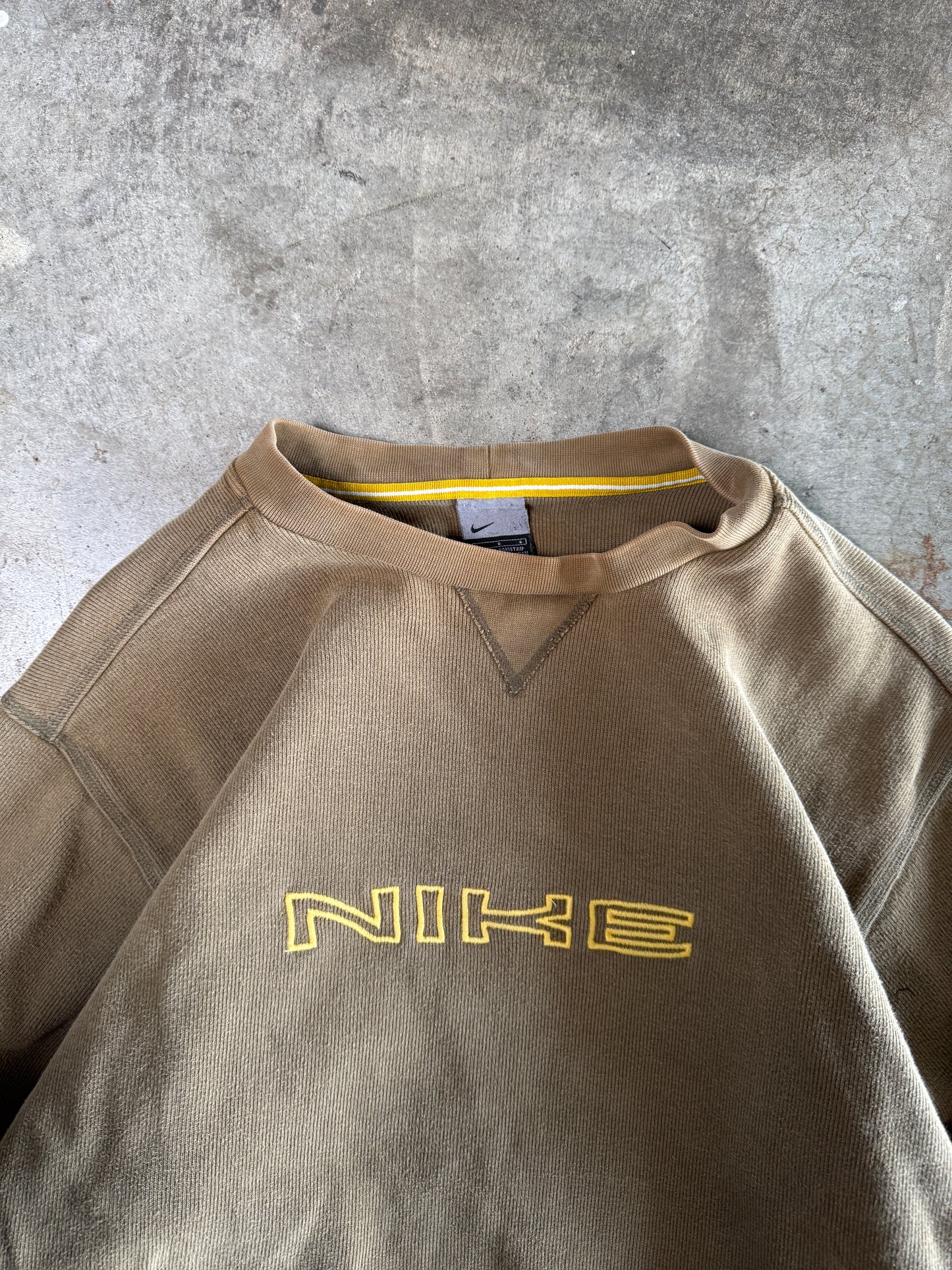 (L) Vintage Nike Sweatshirt