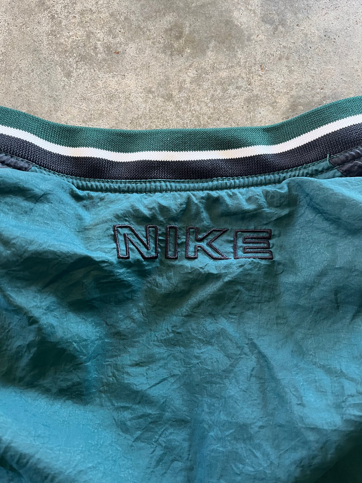 (XL) Vintage Nike Big Swoosh Windbreaker