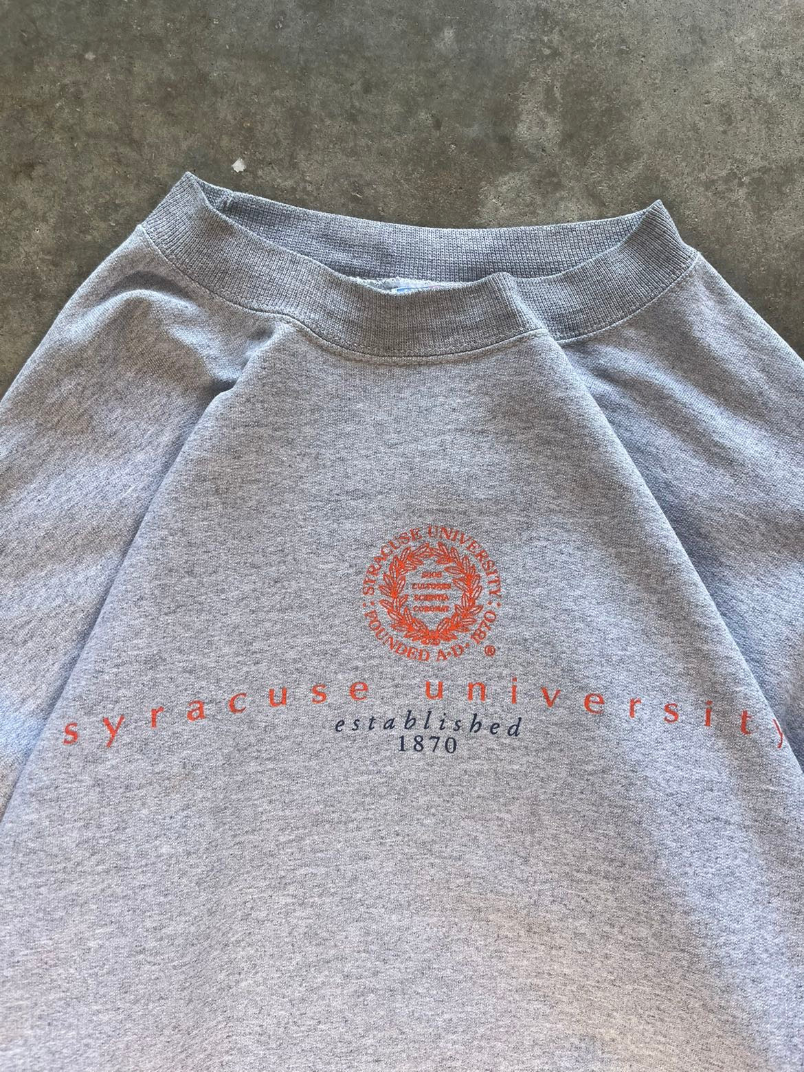 (L) Vintage Syracuse Sweatshirt