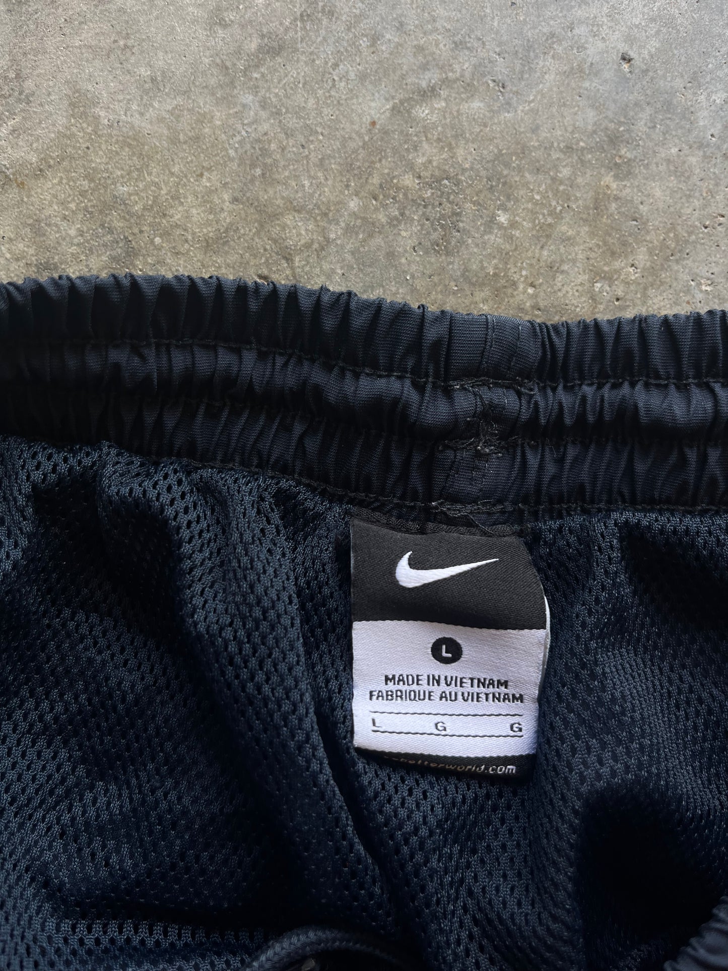(L) Nike Nylon Sweatpants