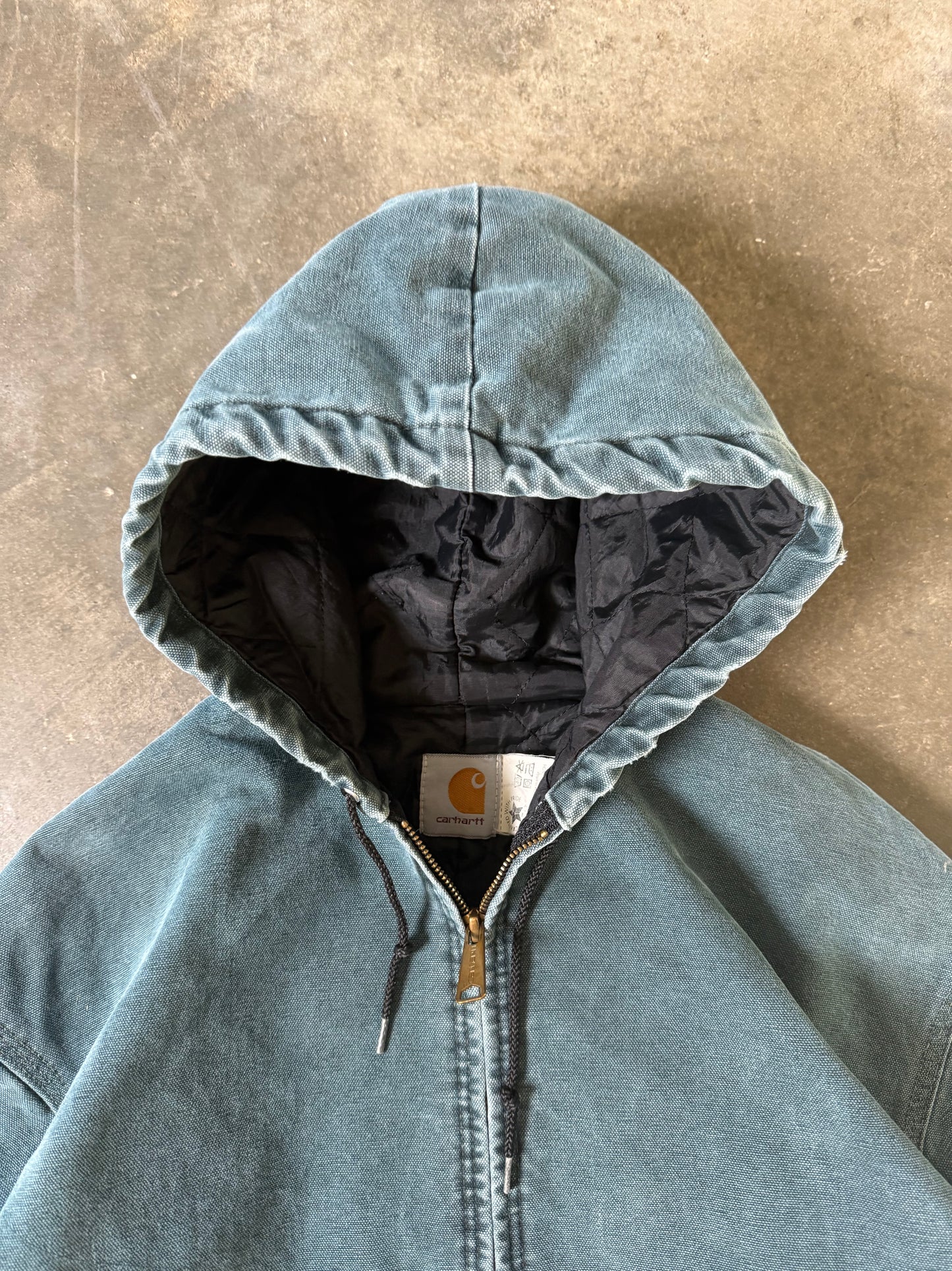 (L) Vintage Carhartt Hooded Jacket