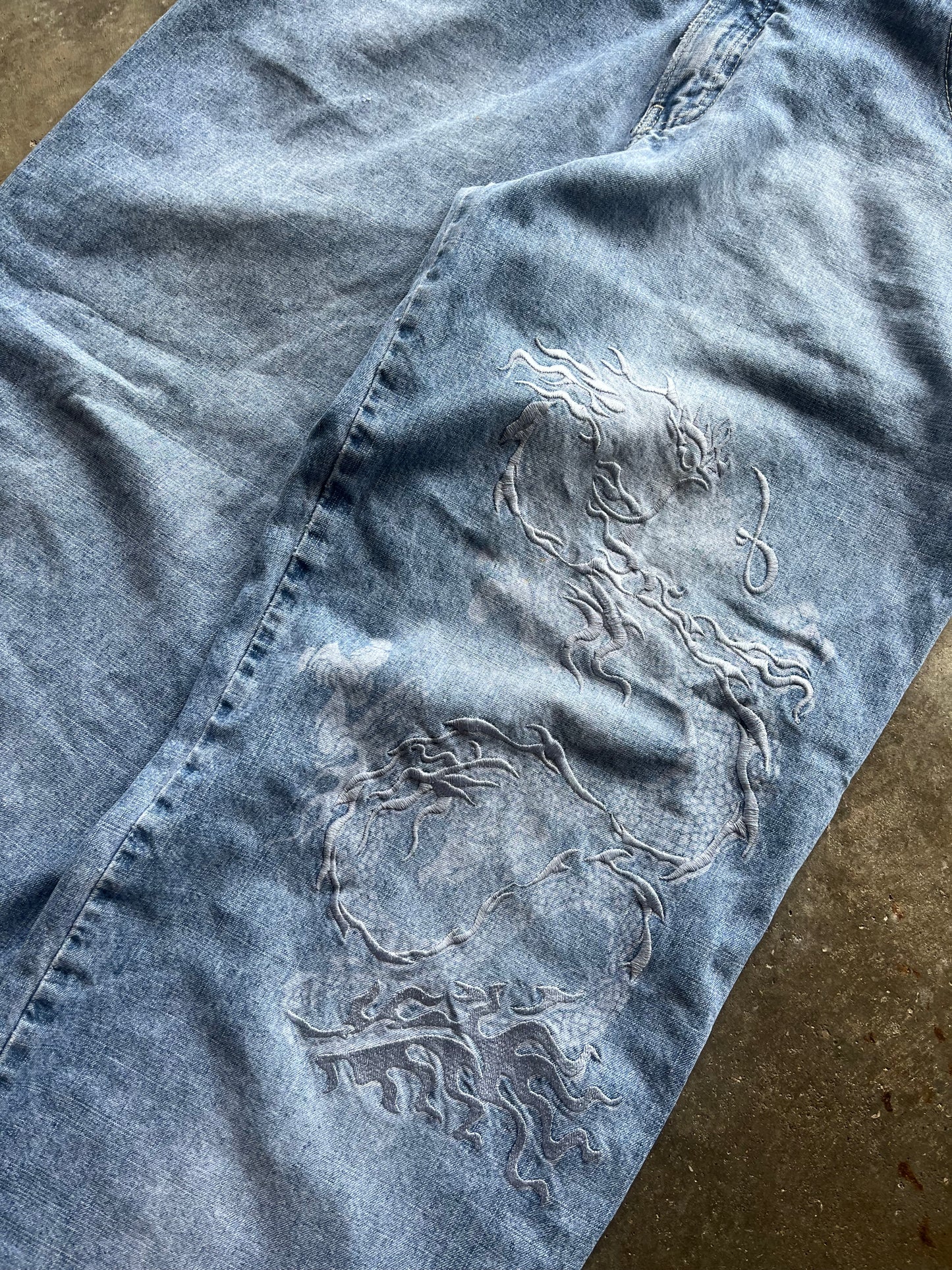 (34 x 30) 00s JNCO Dragon Denim Jeans