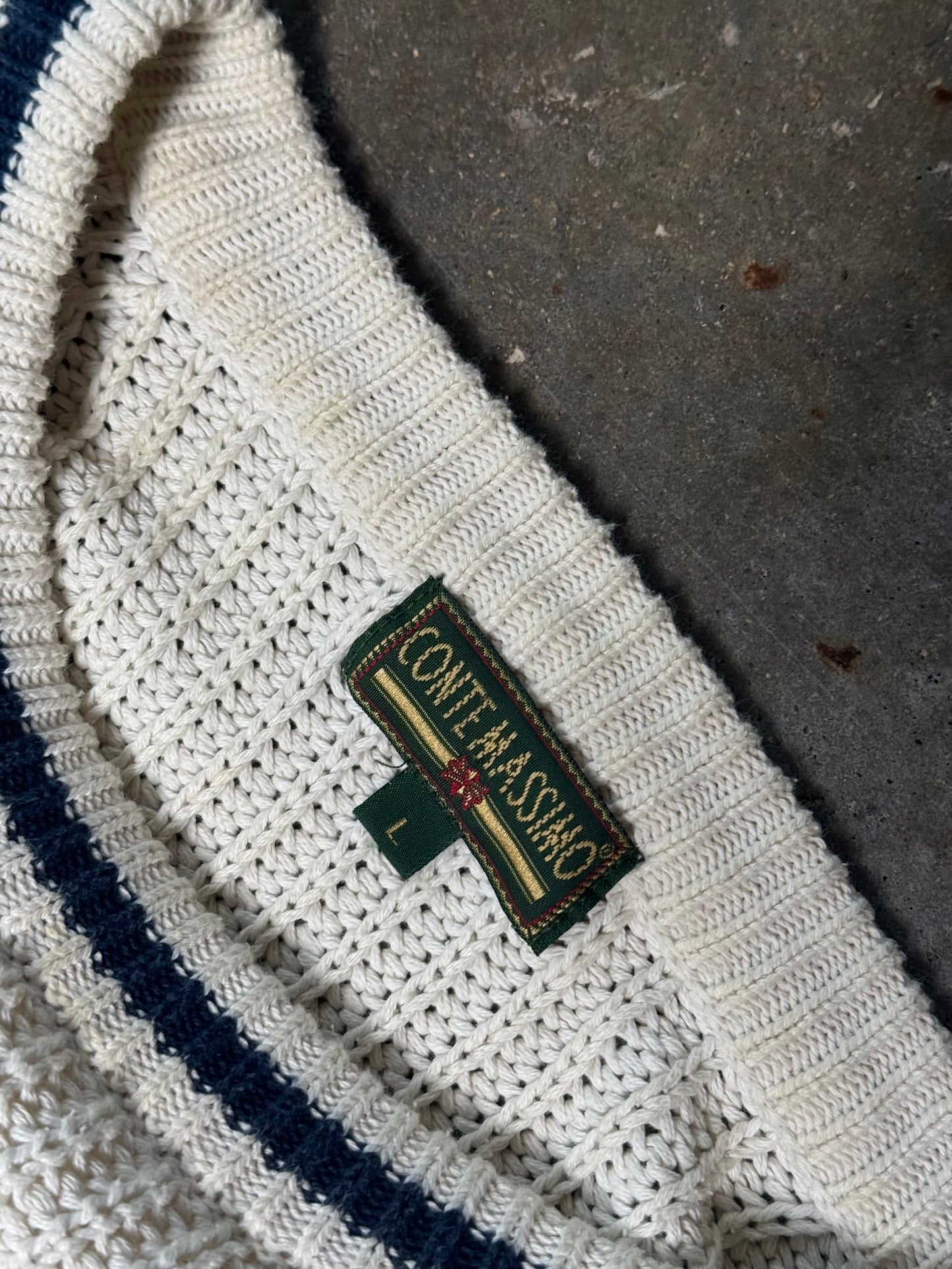 (L) Vintage Knit Sweater