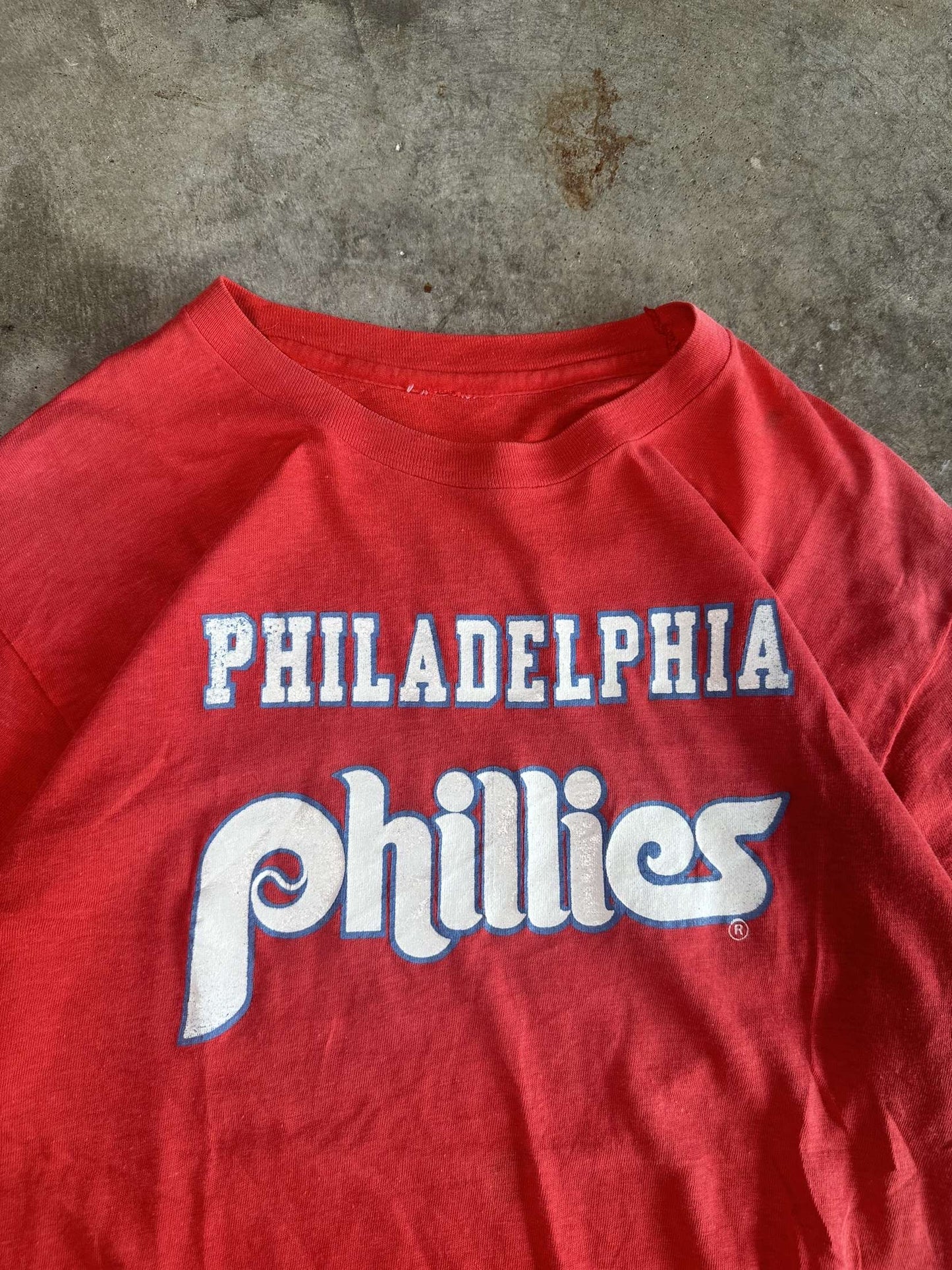 (L) Vintage Philadelphia Phillies Tee