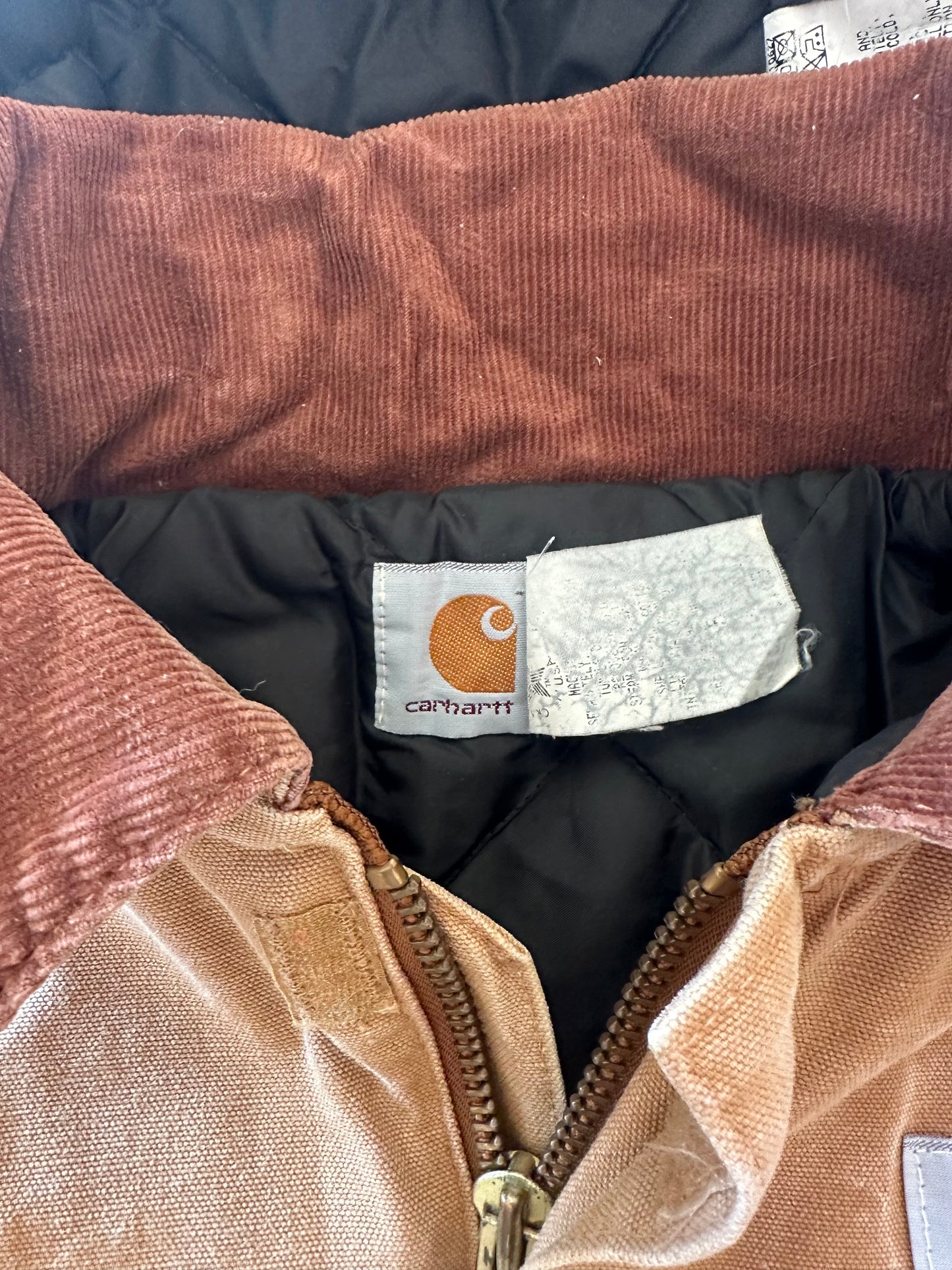 (L) Vintage Carhartt Jacket w/ Hood