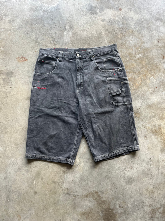 (40) Fubu Jorts