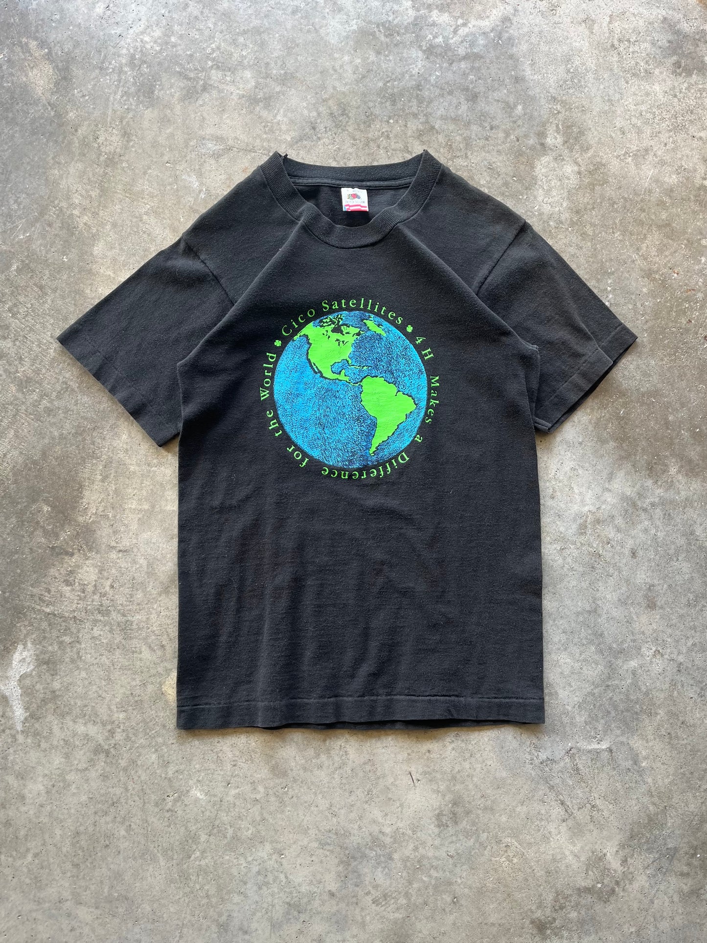 (S) Vintage Earth Tee