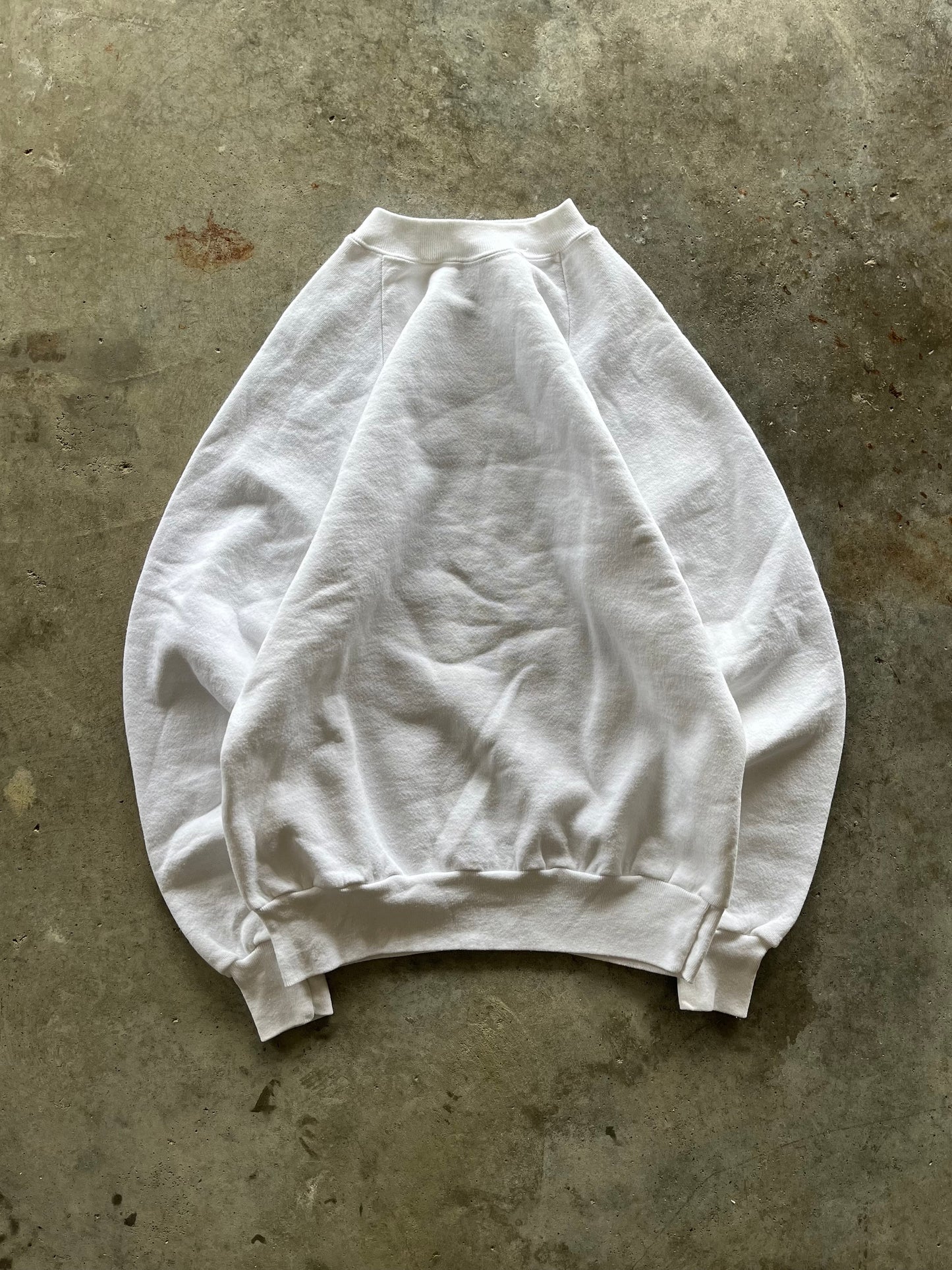 (M) Vintage Oneita Essential White Sweatshirt