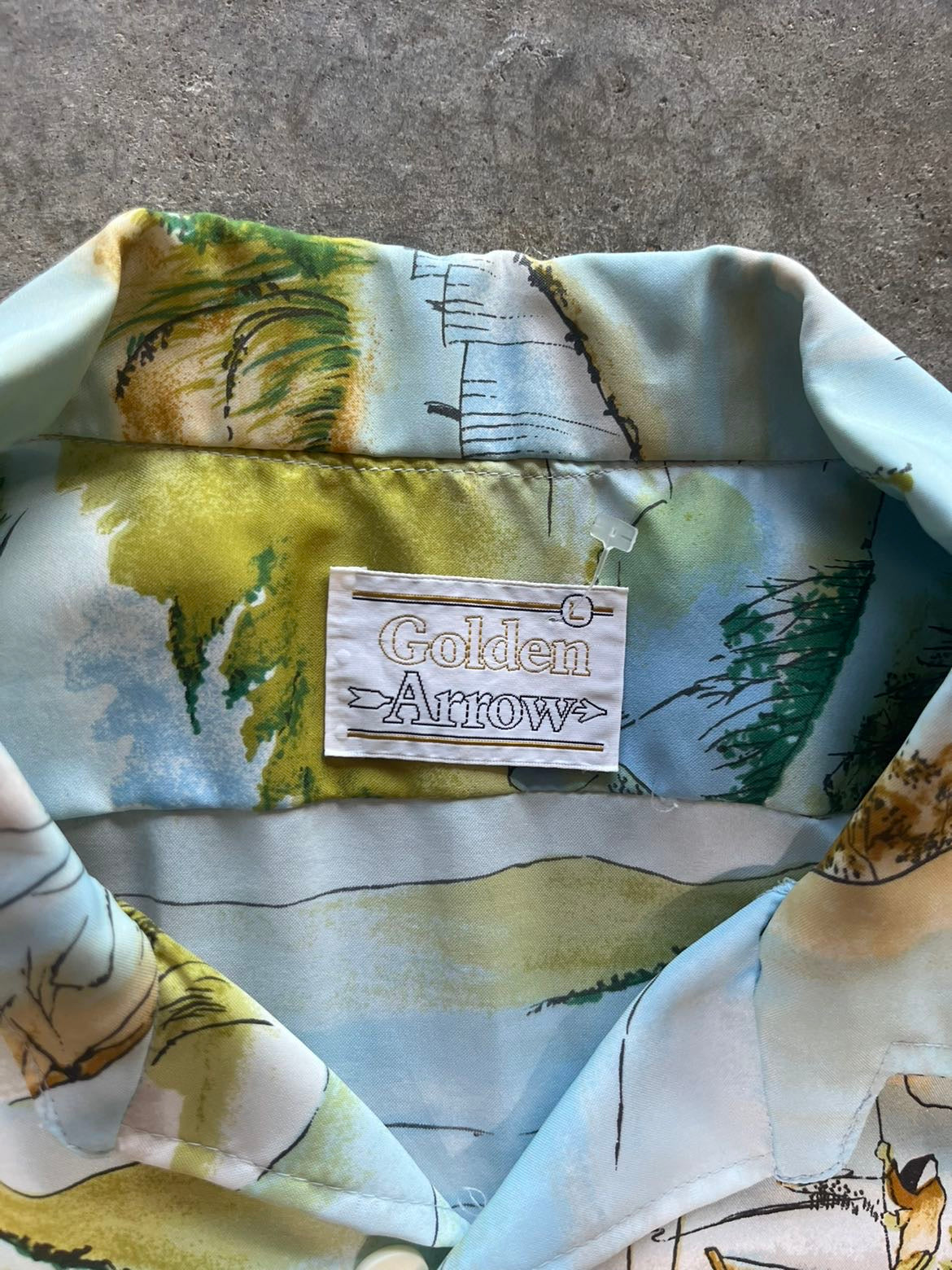 (L) Vintage Landscape Button-Up