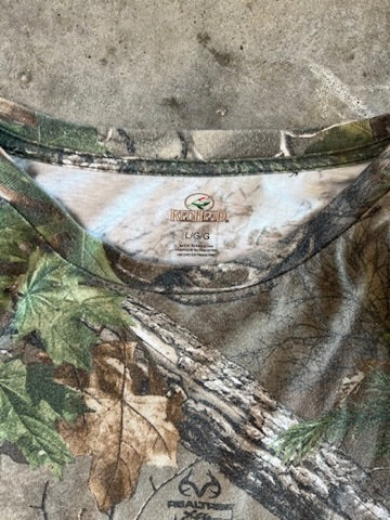 (L) 00s Camo Longsleeve