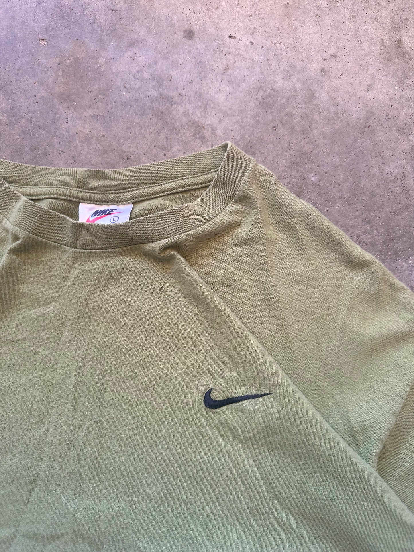 (L) 90s Nike Swoosh Tee