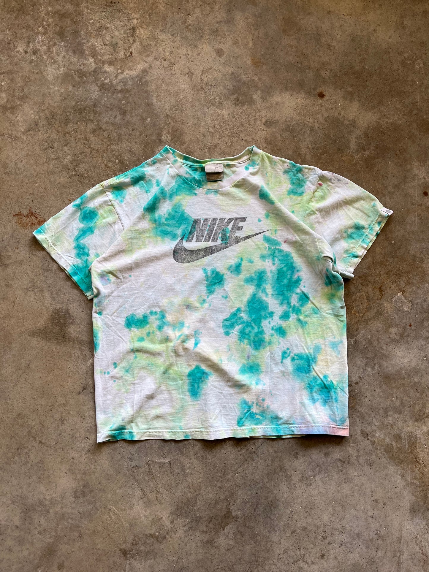 (L) 00s Nike Tie-Dye Tee