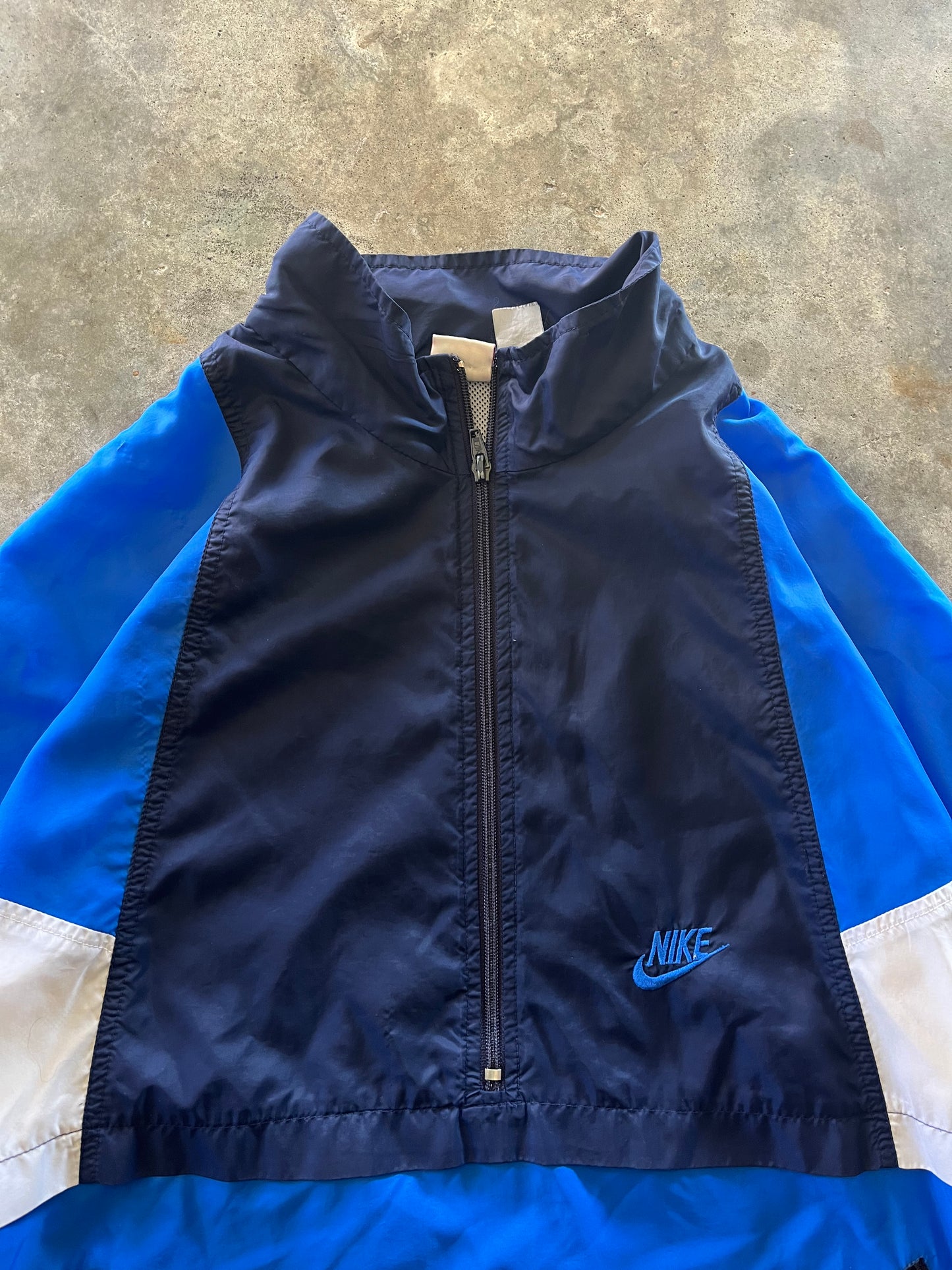 (L) Vintage Nike Windbreaker