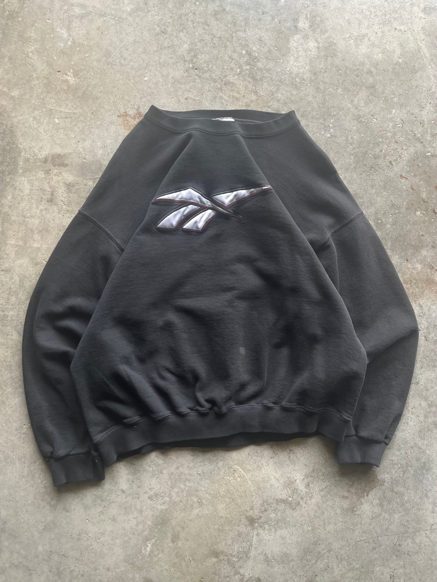 (L) Vintage Reebok Logo Sweatshirt