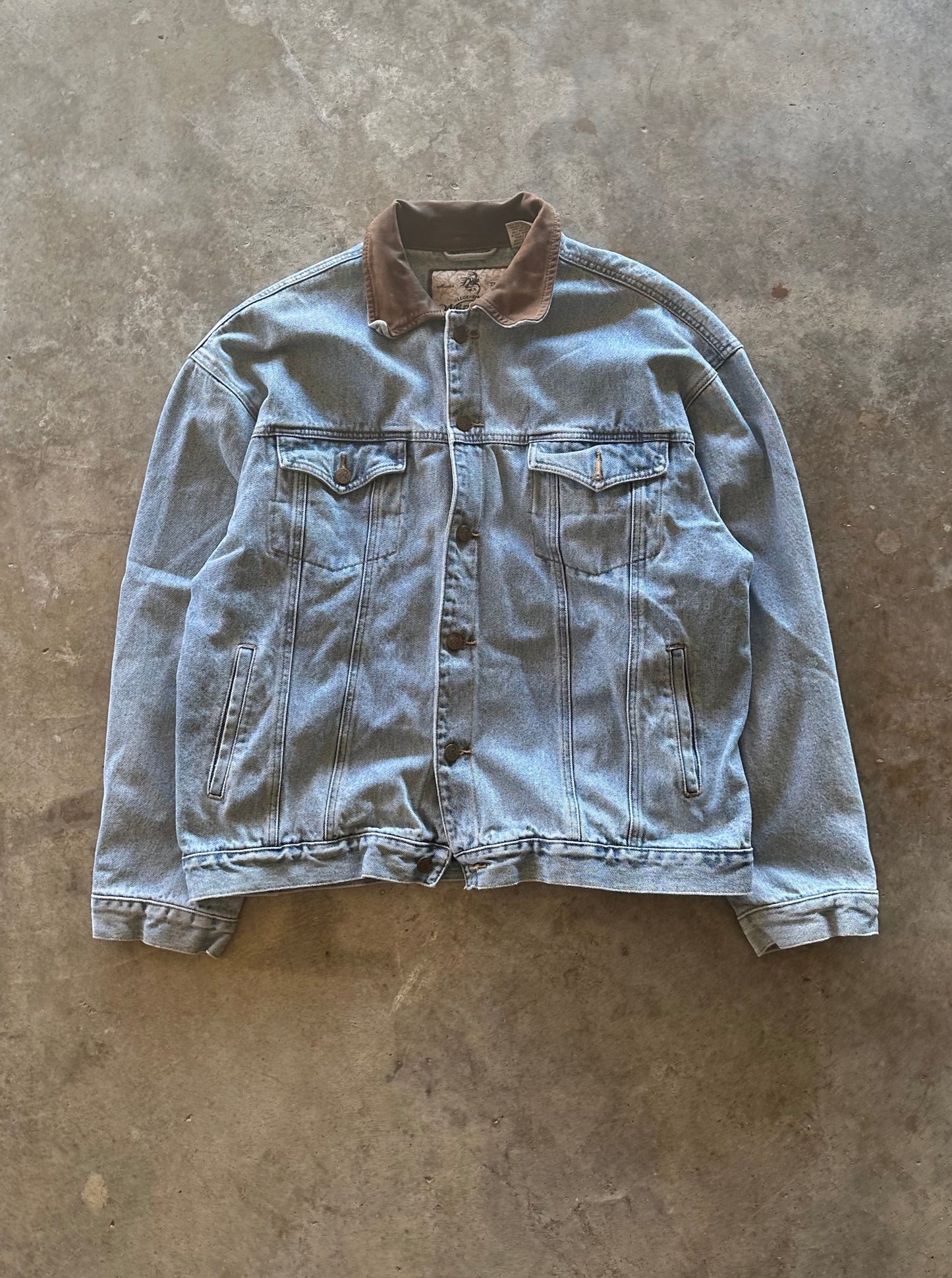 (XL) Vintage Whitetails Denim Jacket