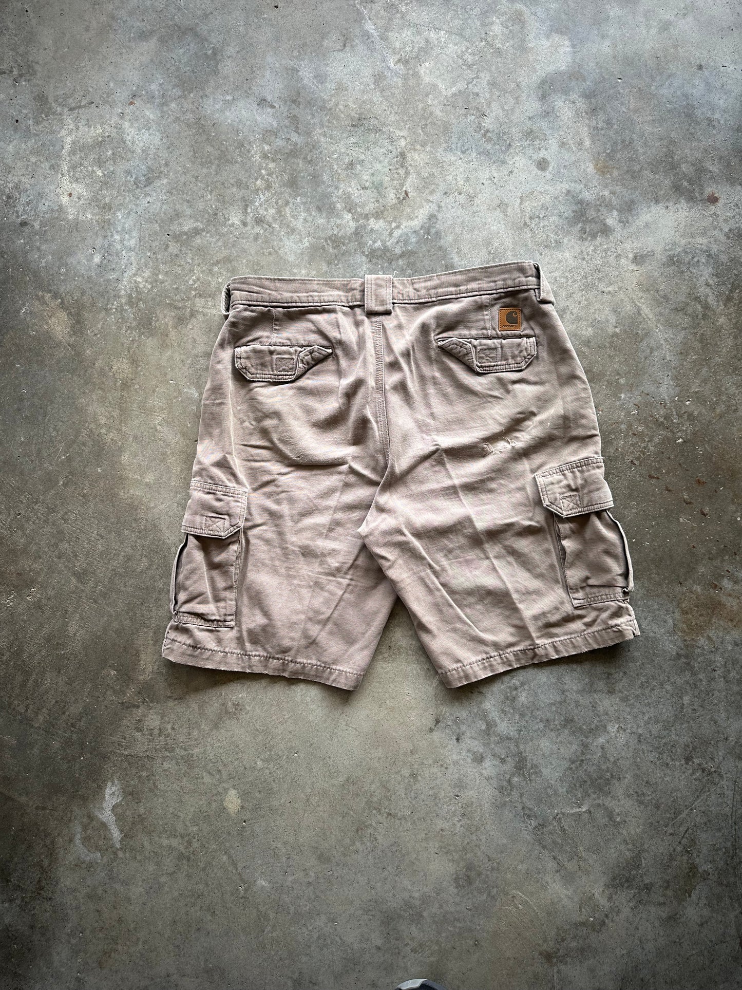 (36) Carhartt Shorts