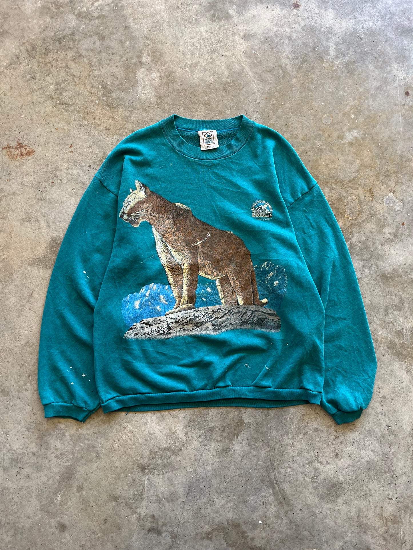 (L) Vintage Cougar Sweatshirt